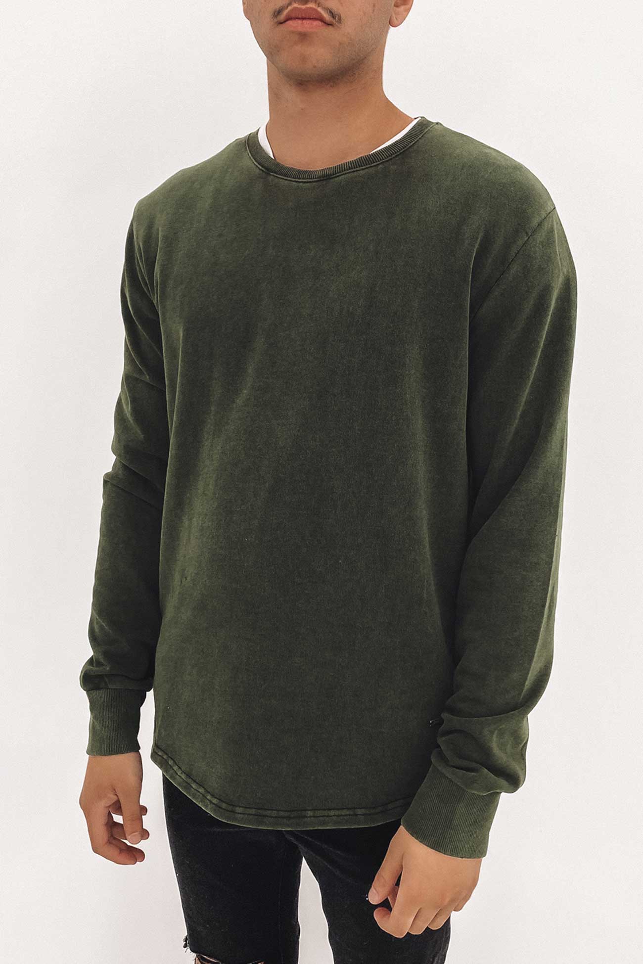 Curved Hem Crew Bottle Green