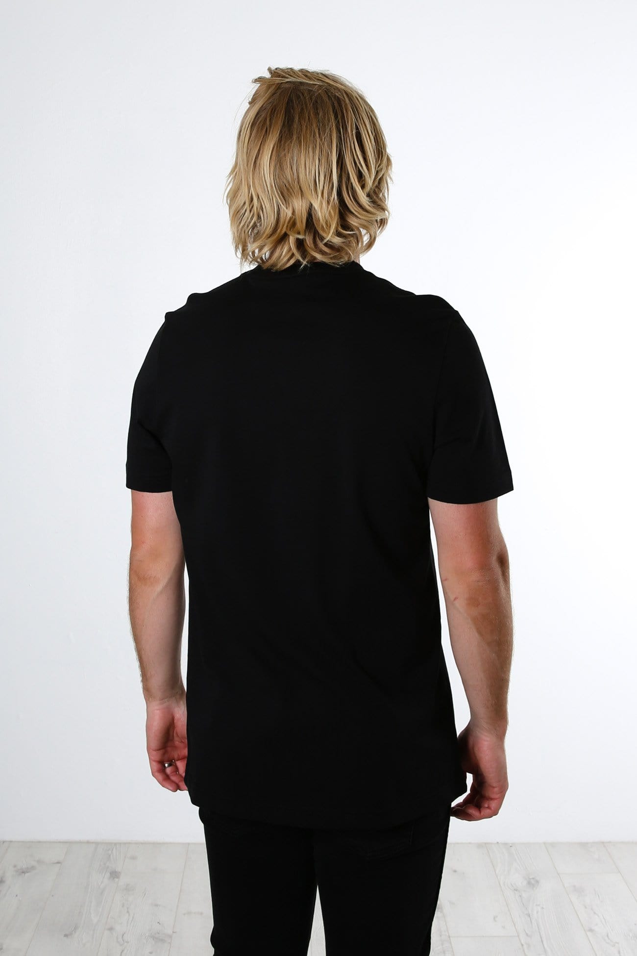 Essential Tee Black