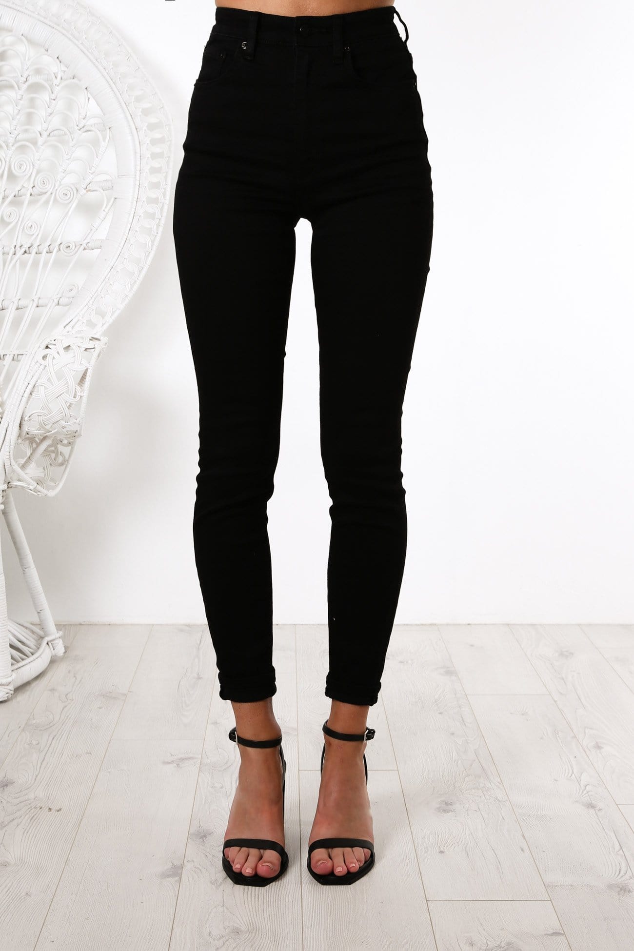 High Licks Crop Jean Primo Black