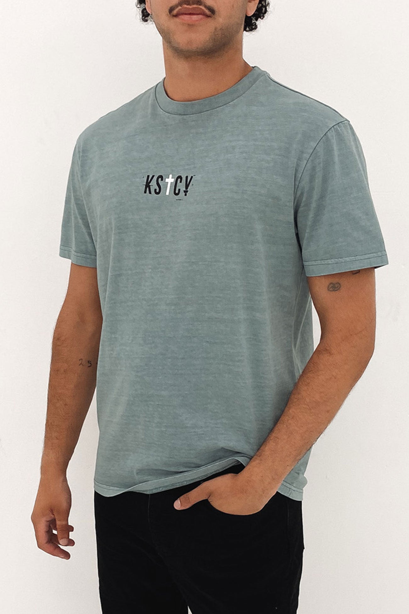 Hollister Relaxed Tee Pigment Lead