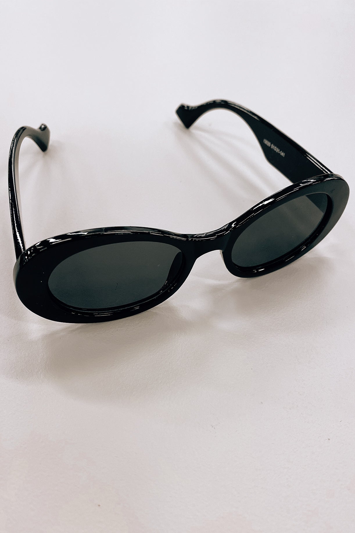 Kris Sunglasses // Black