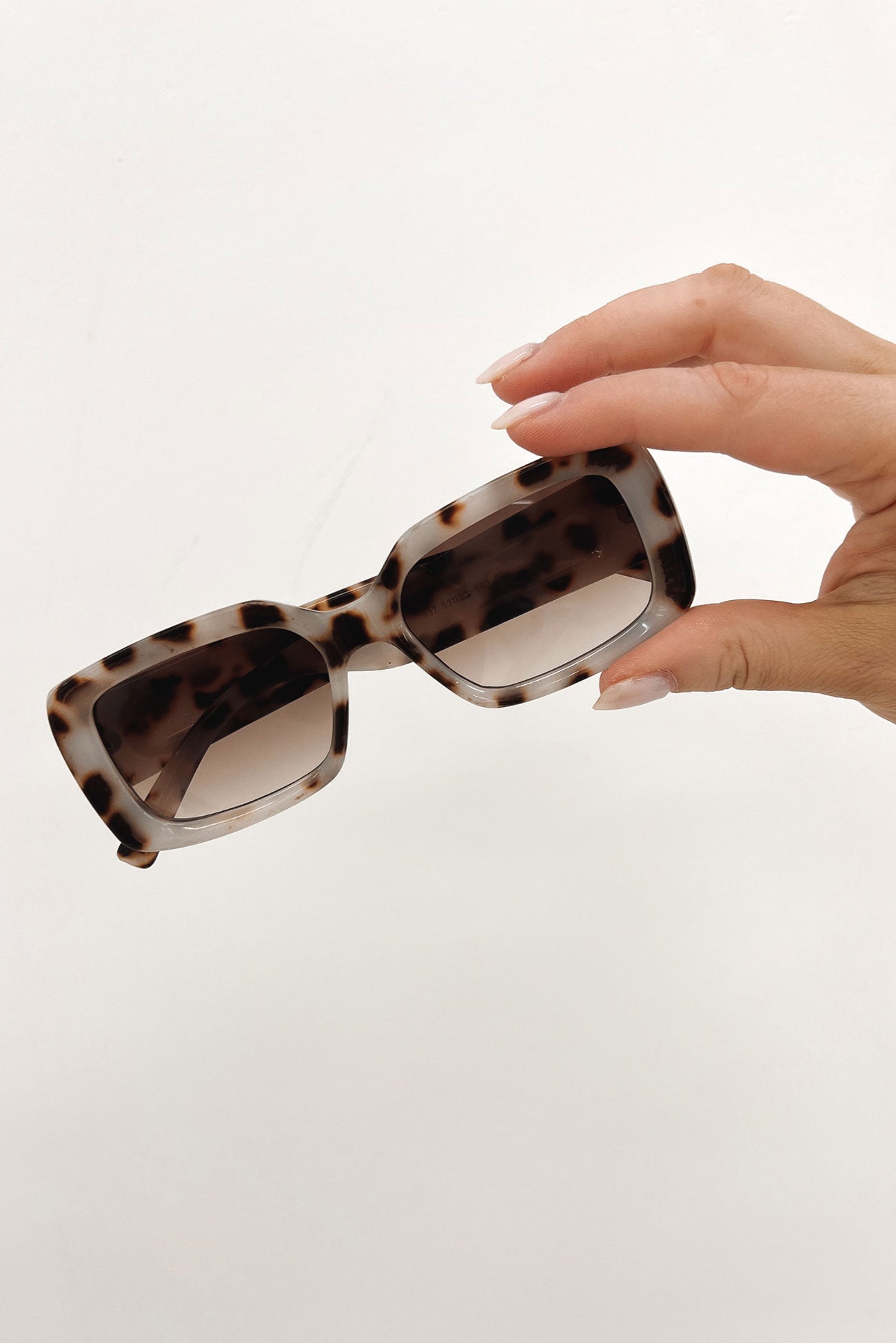 Jessika Sunglasses Light Tort