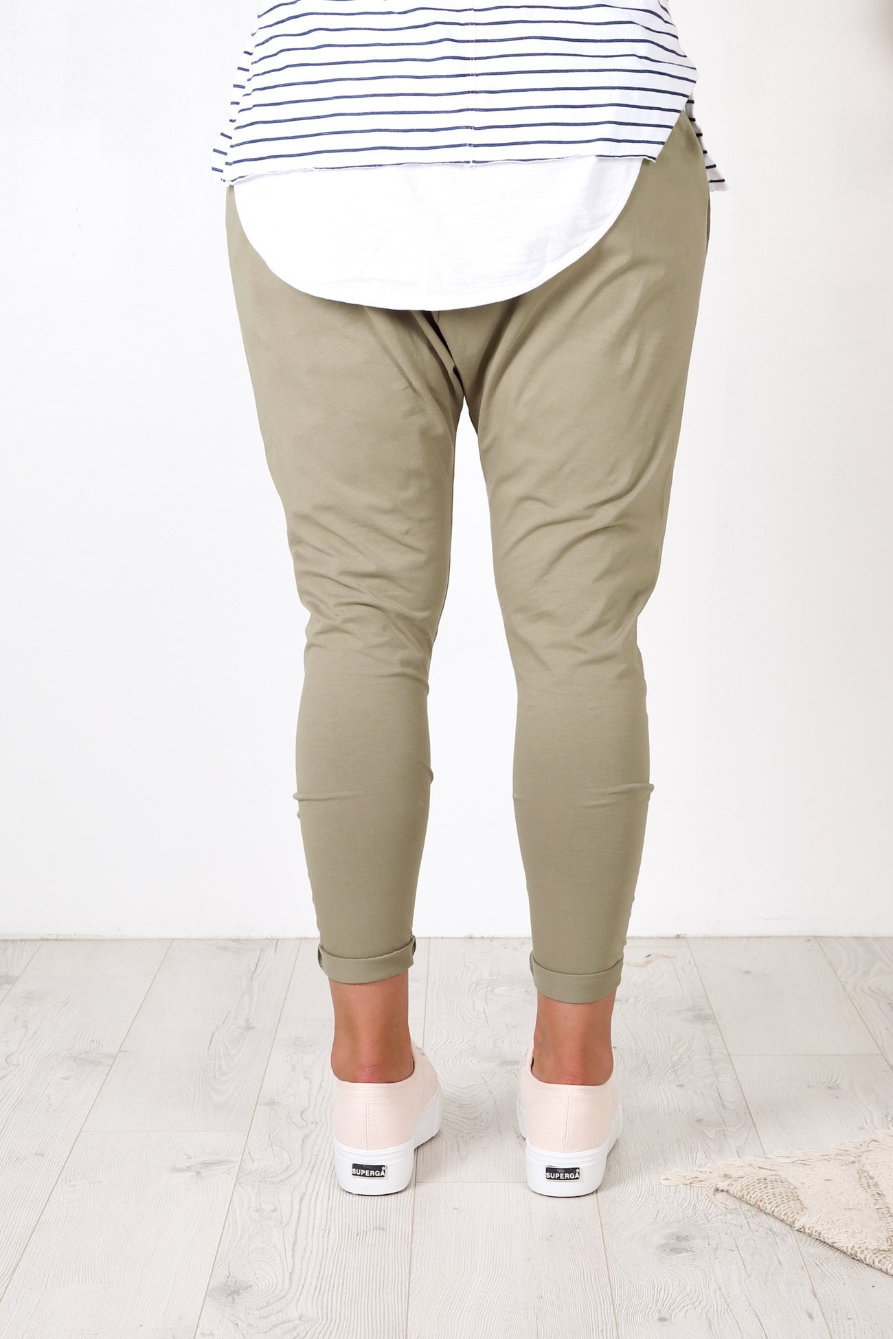 Isaiah Slouch Pant Khaki