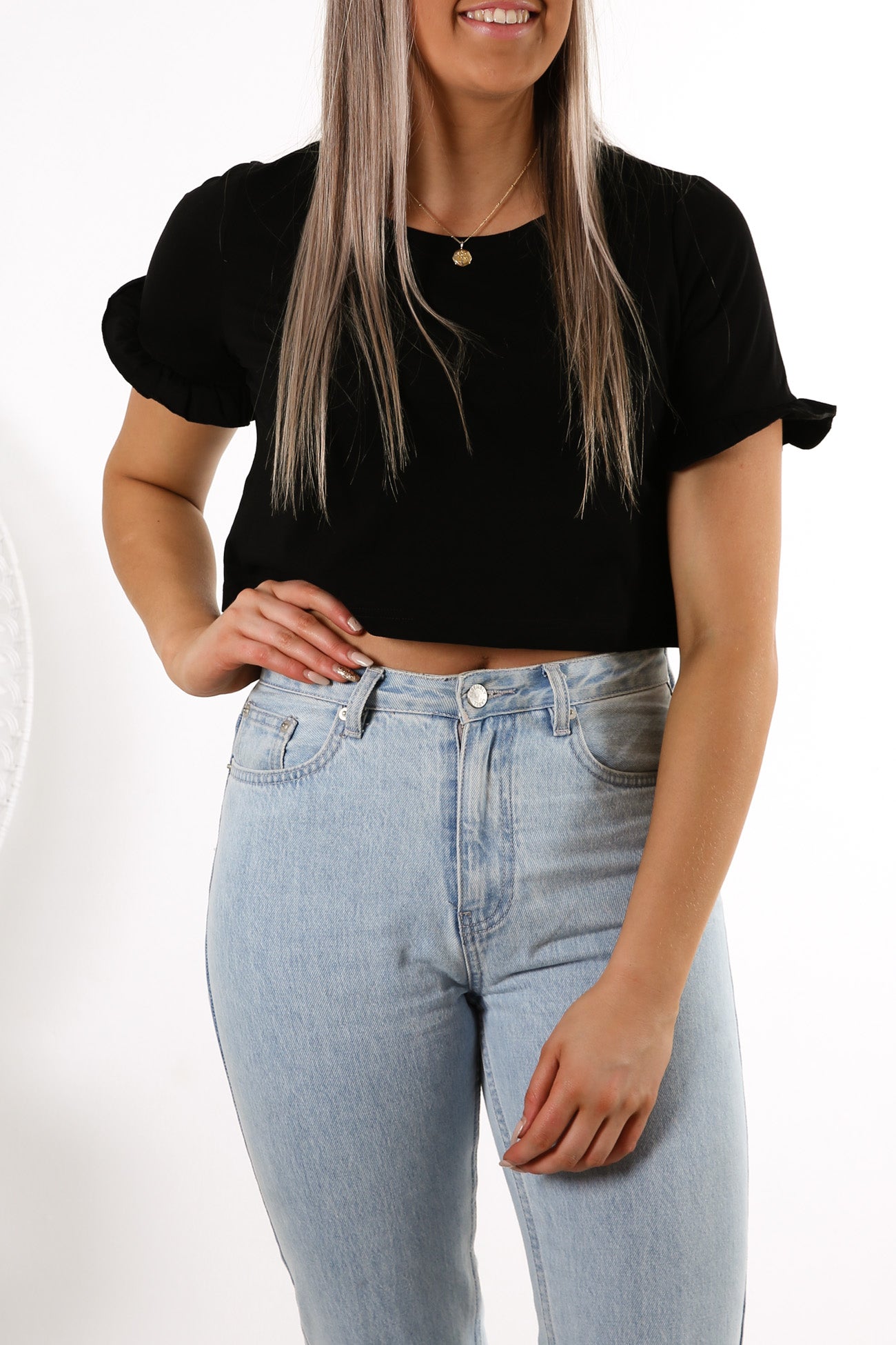 Kapono Crop Tee Black