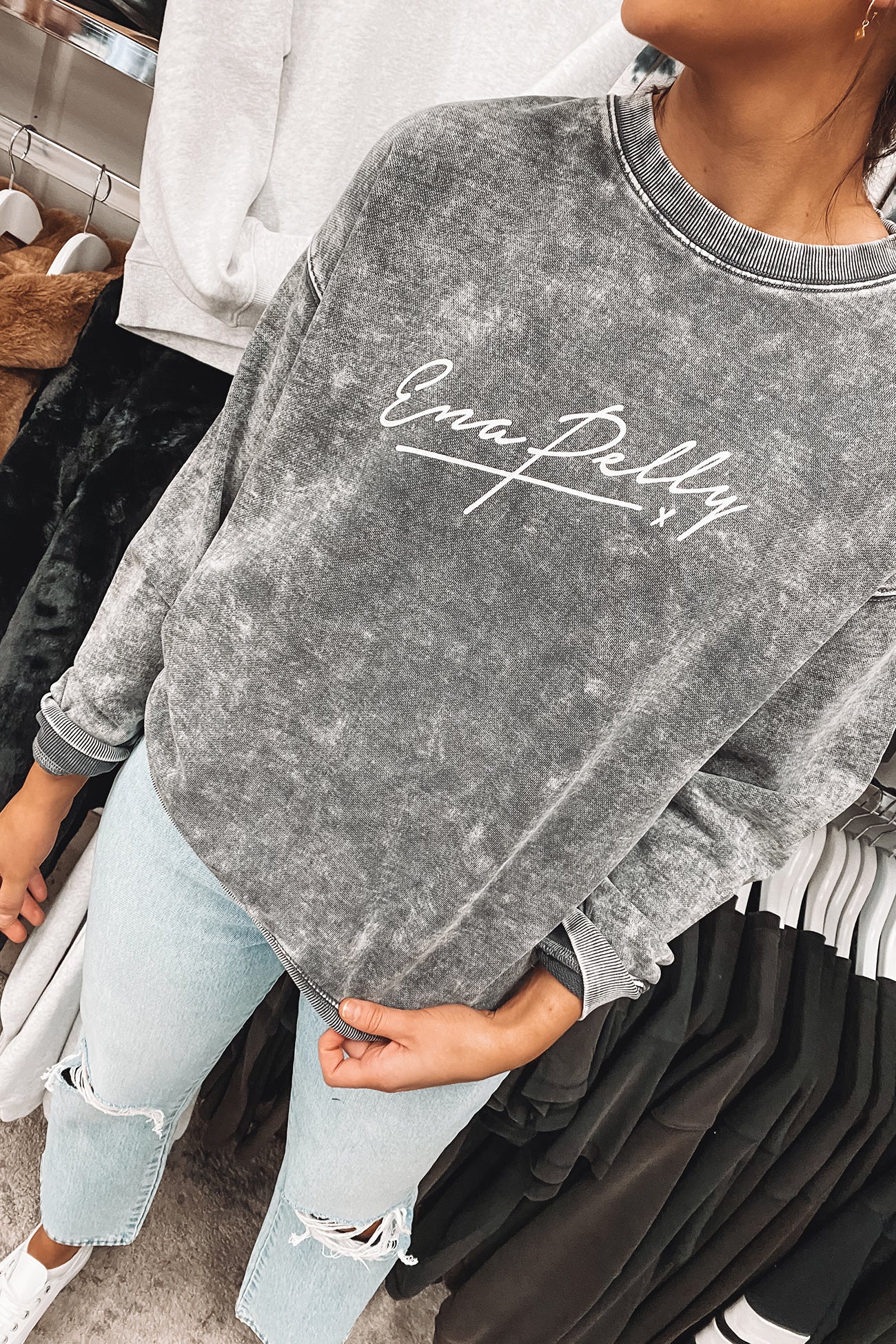 Script Sweatshirt Washed Stone