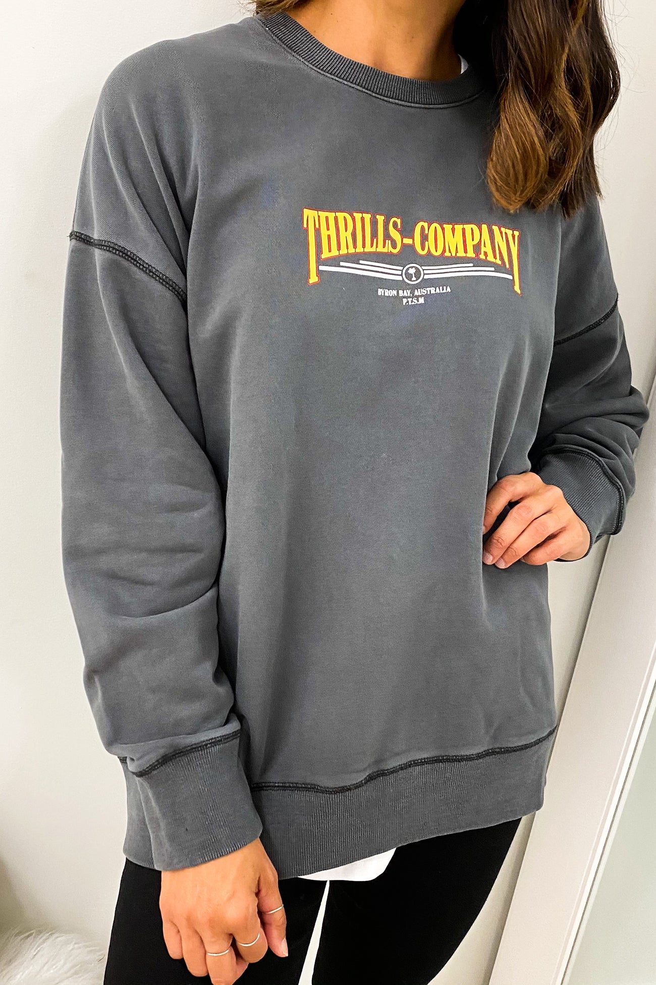 Underline Slouch Crew Merch Black