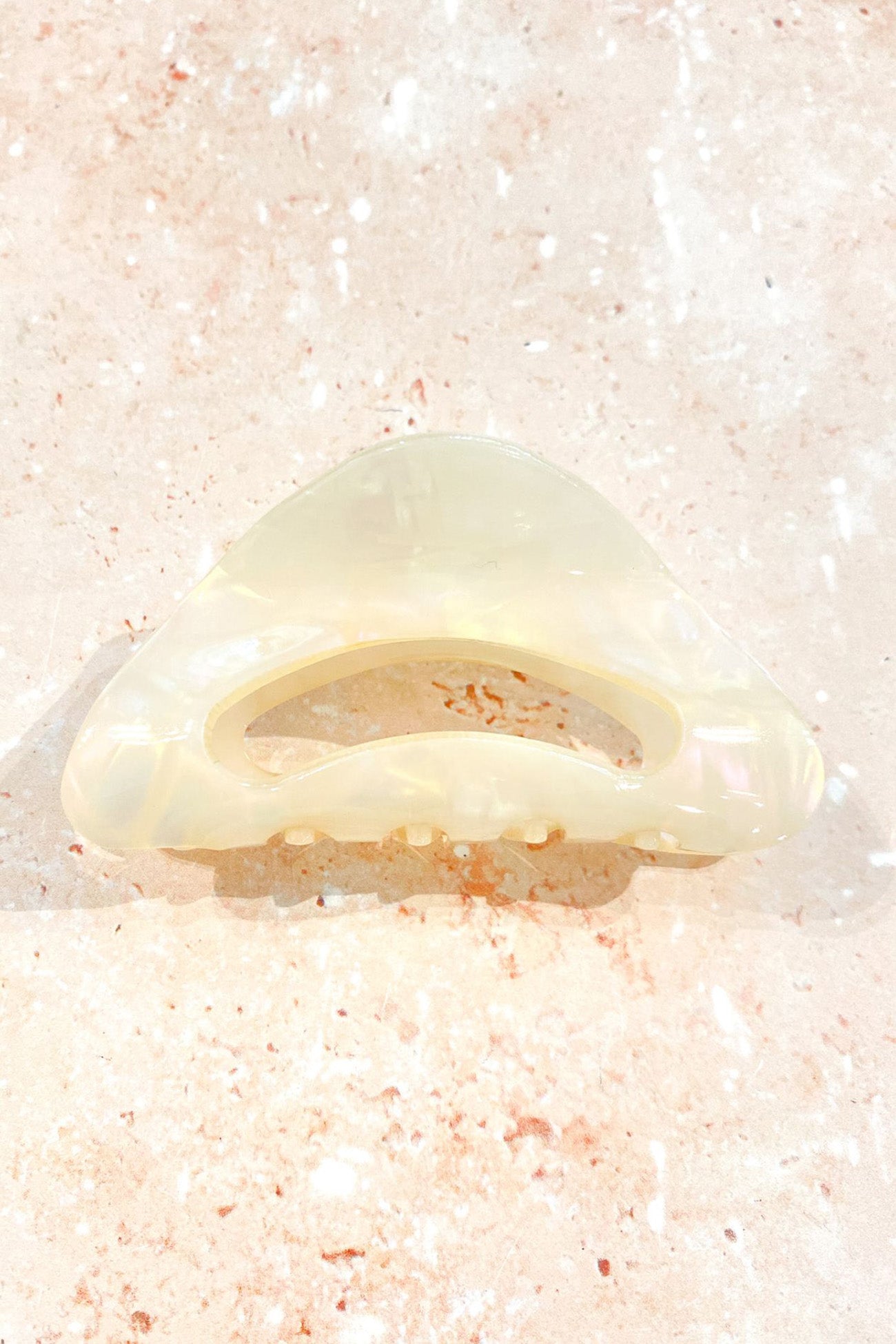 Yoko Claw Clip Ivory