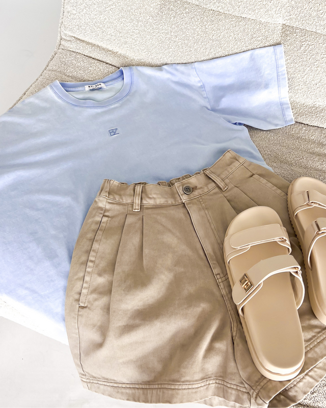Essential BZ Tee Blue + Tatum Denim Short Beige