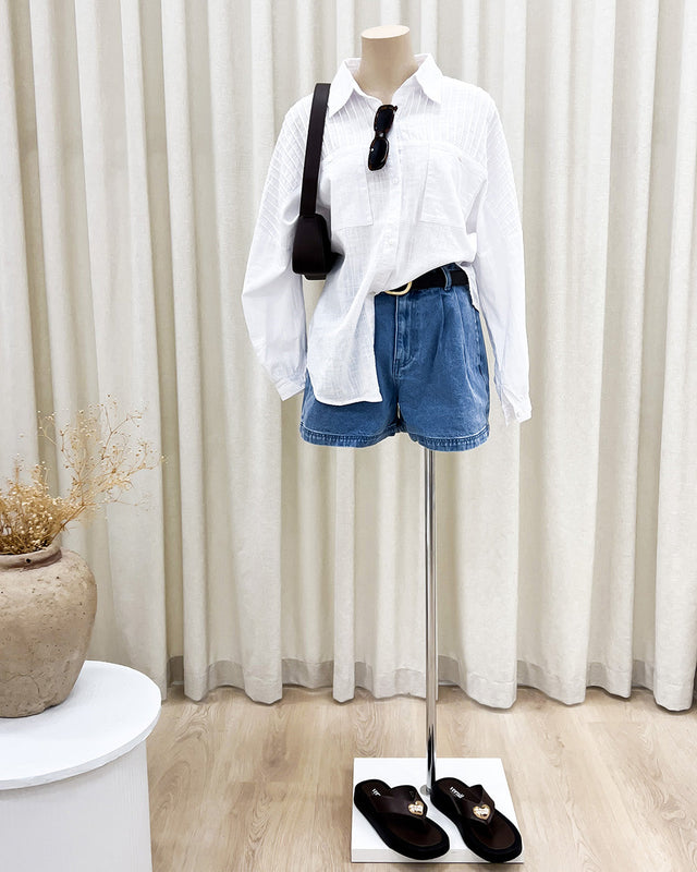 Mannequin styling of the Belle Shirt White