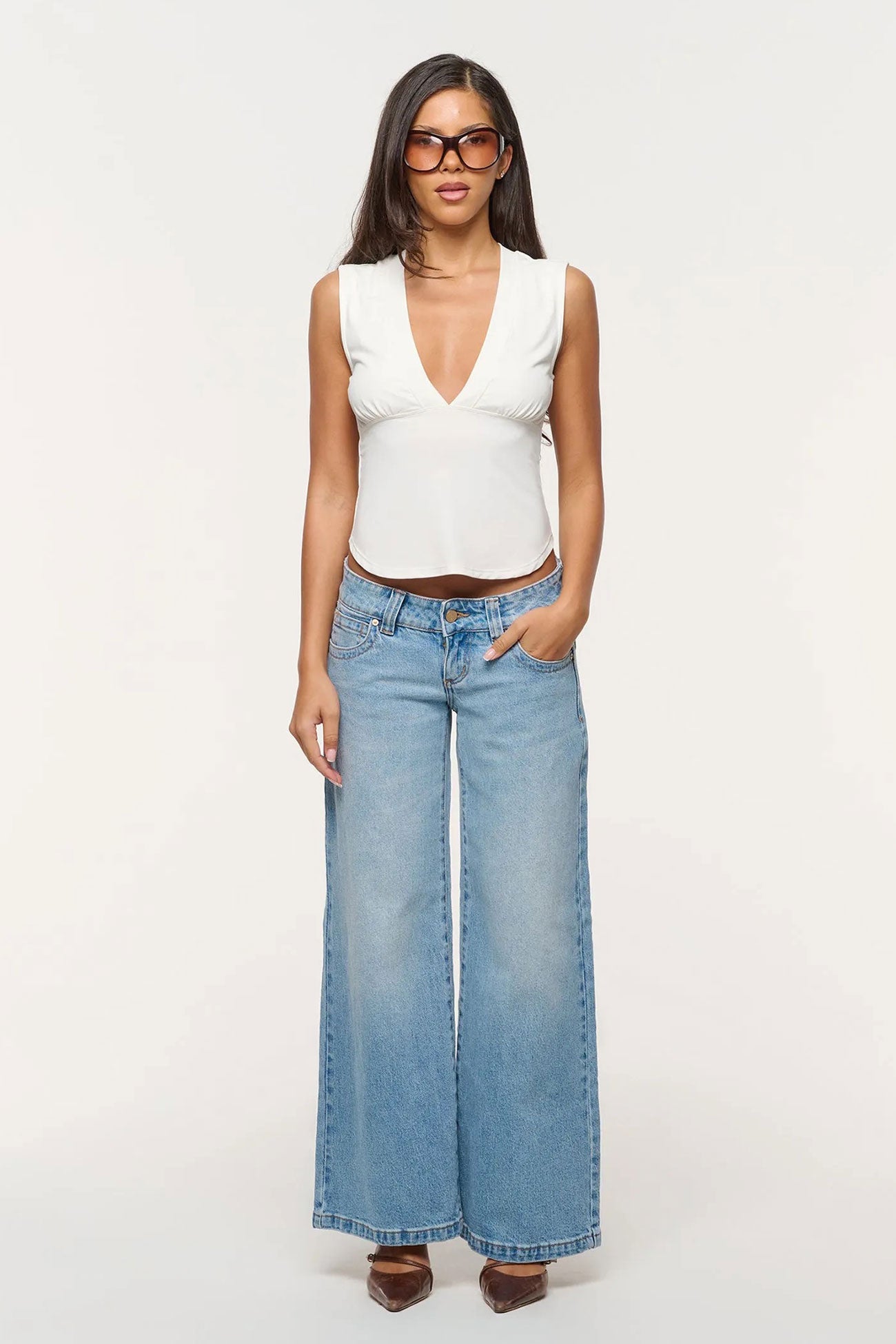 A 00 Super Low & Wide Petite Jean Jody