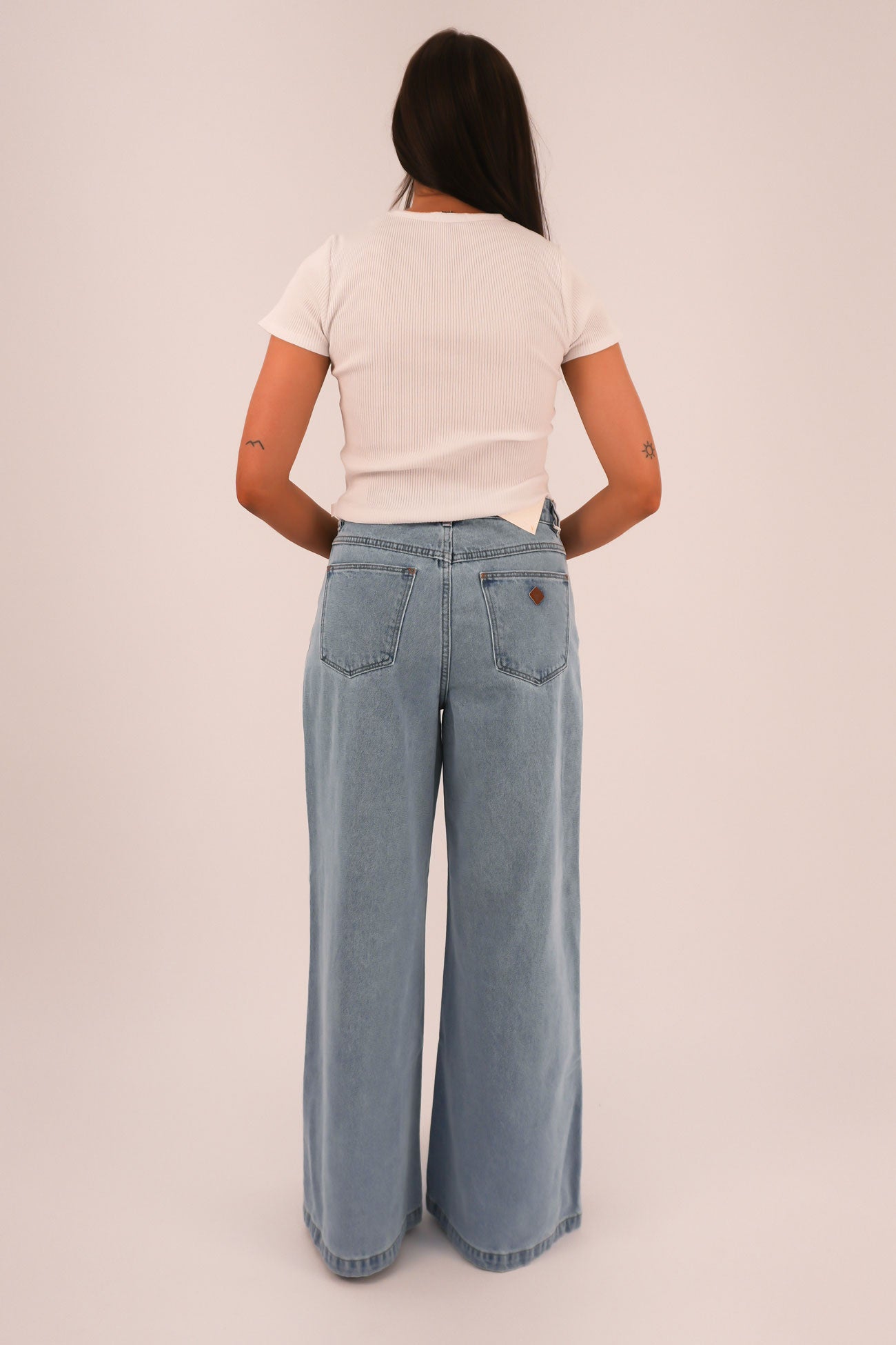 A 94 Super Wide Jean Loretta