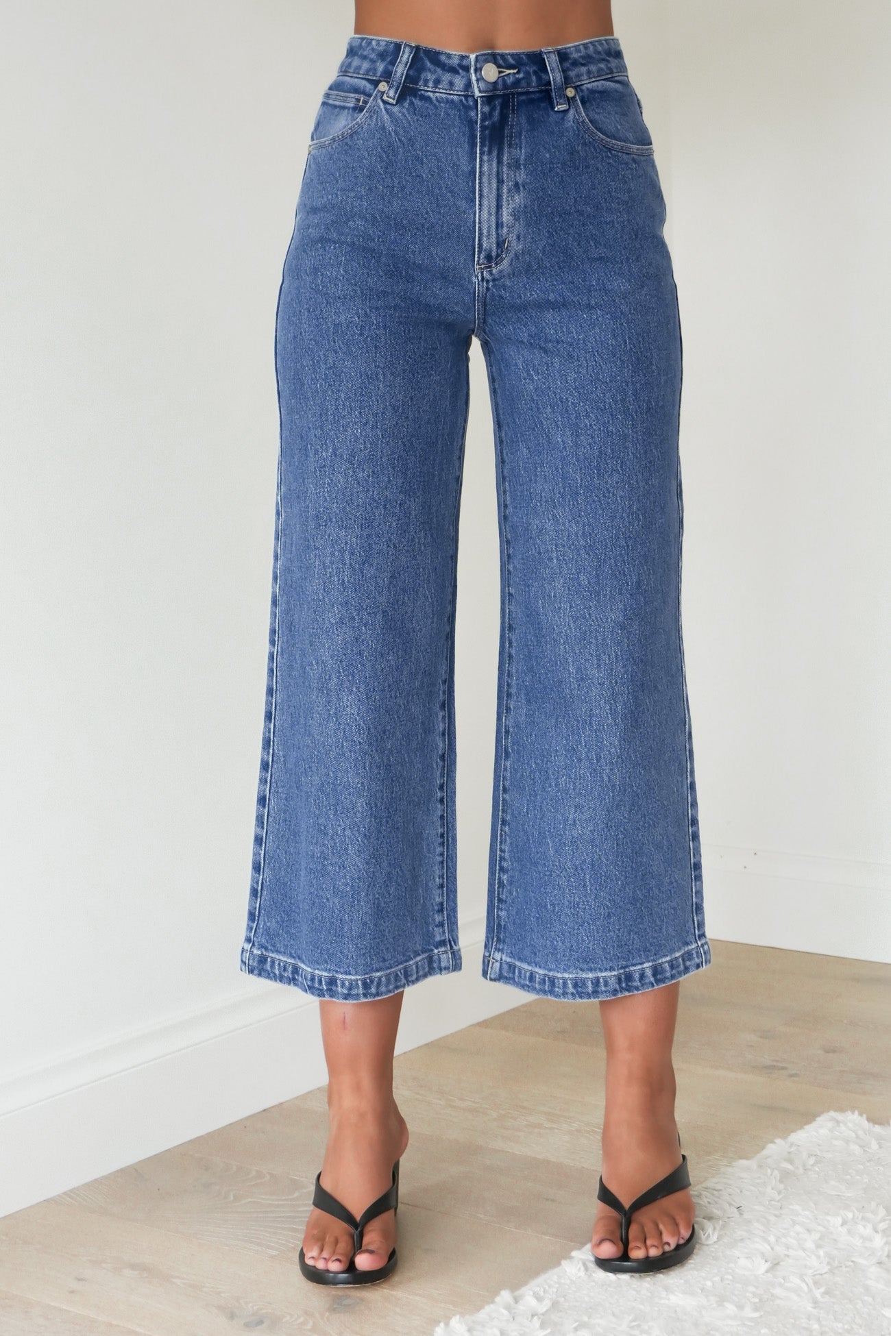 A 94 High & Wide Crop Jean Maya Clean