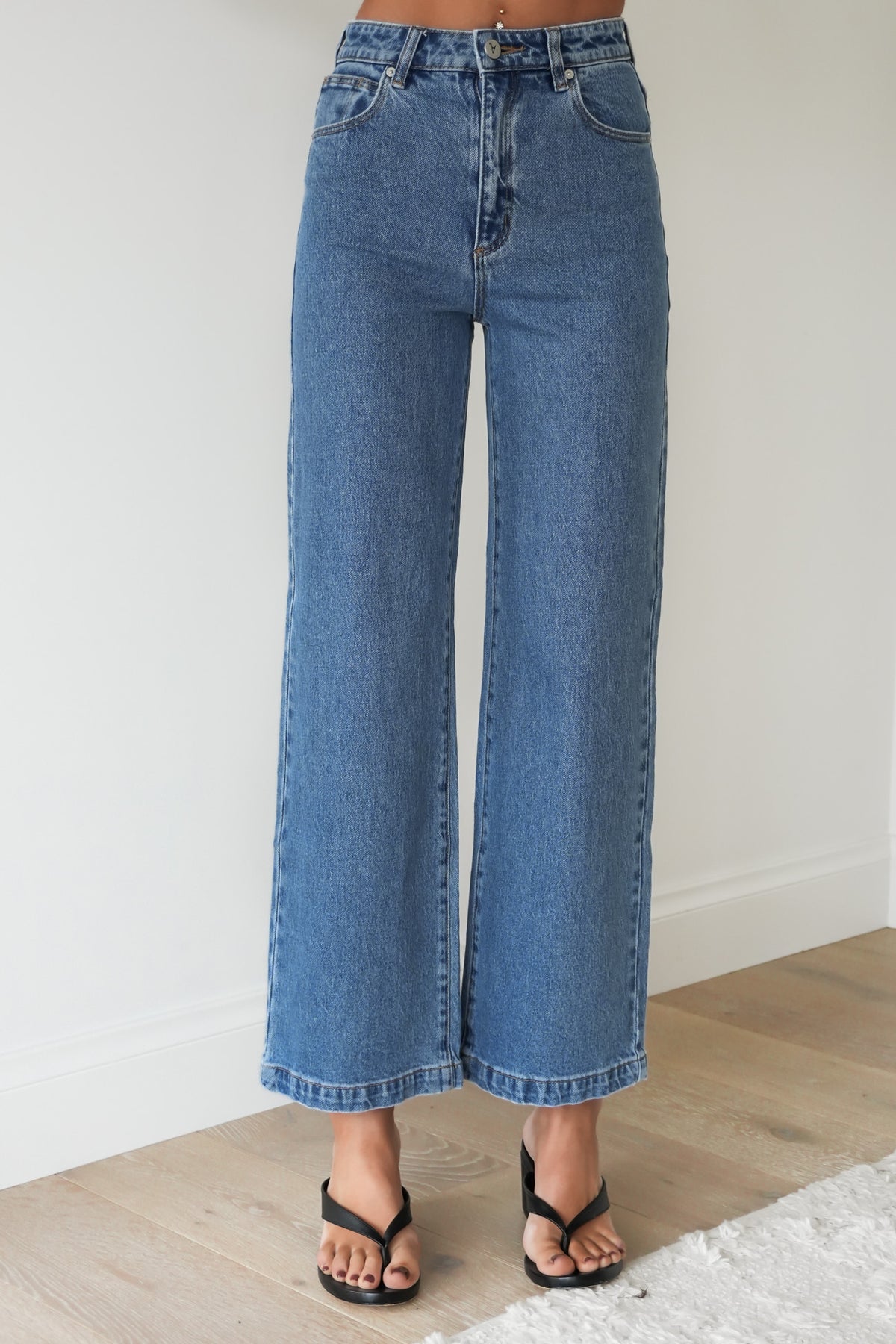 A 94 High & Wide Petite Jean Debbie