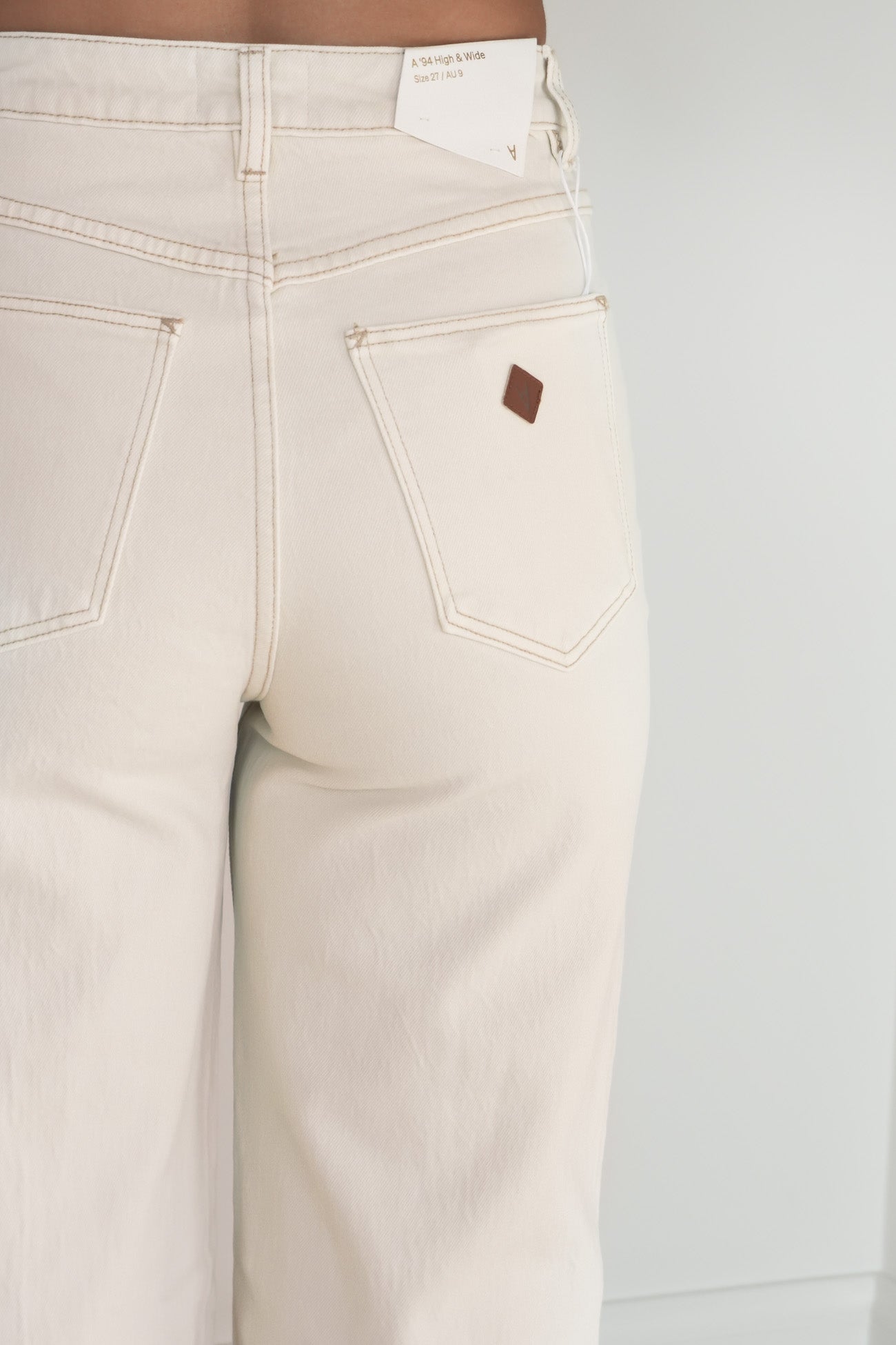 A 94 Wide Jean Vanilla