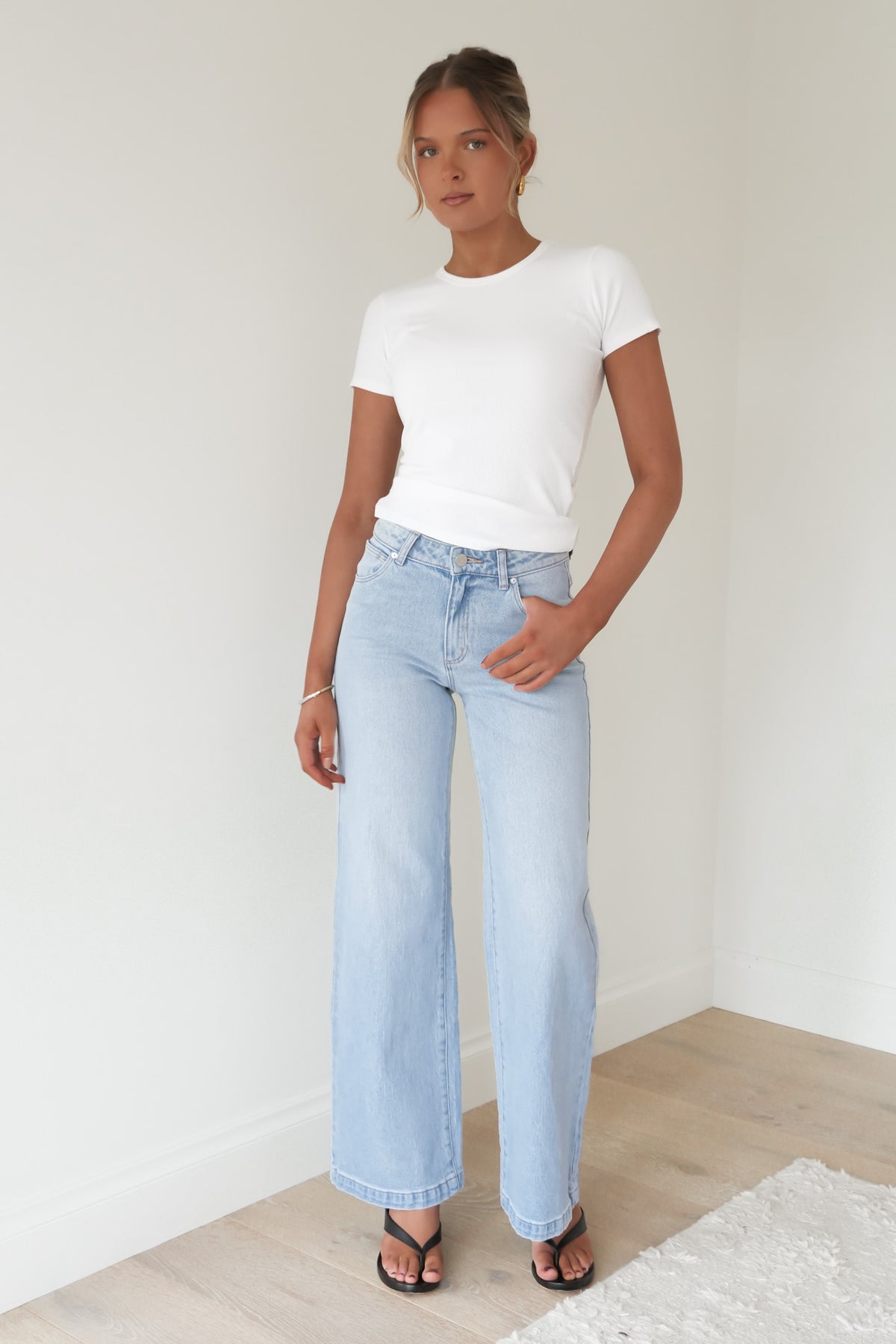 A 95 Mid & Wide Jean Lily