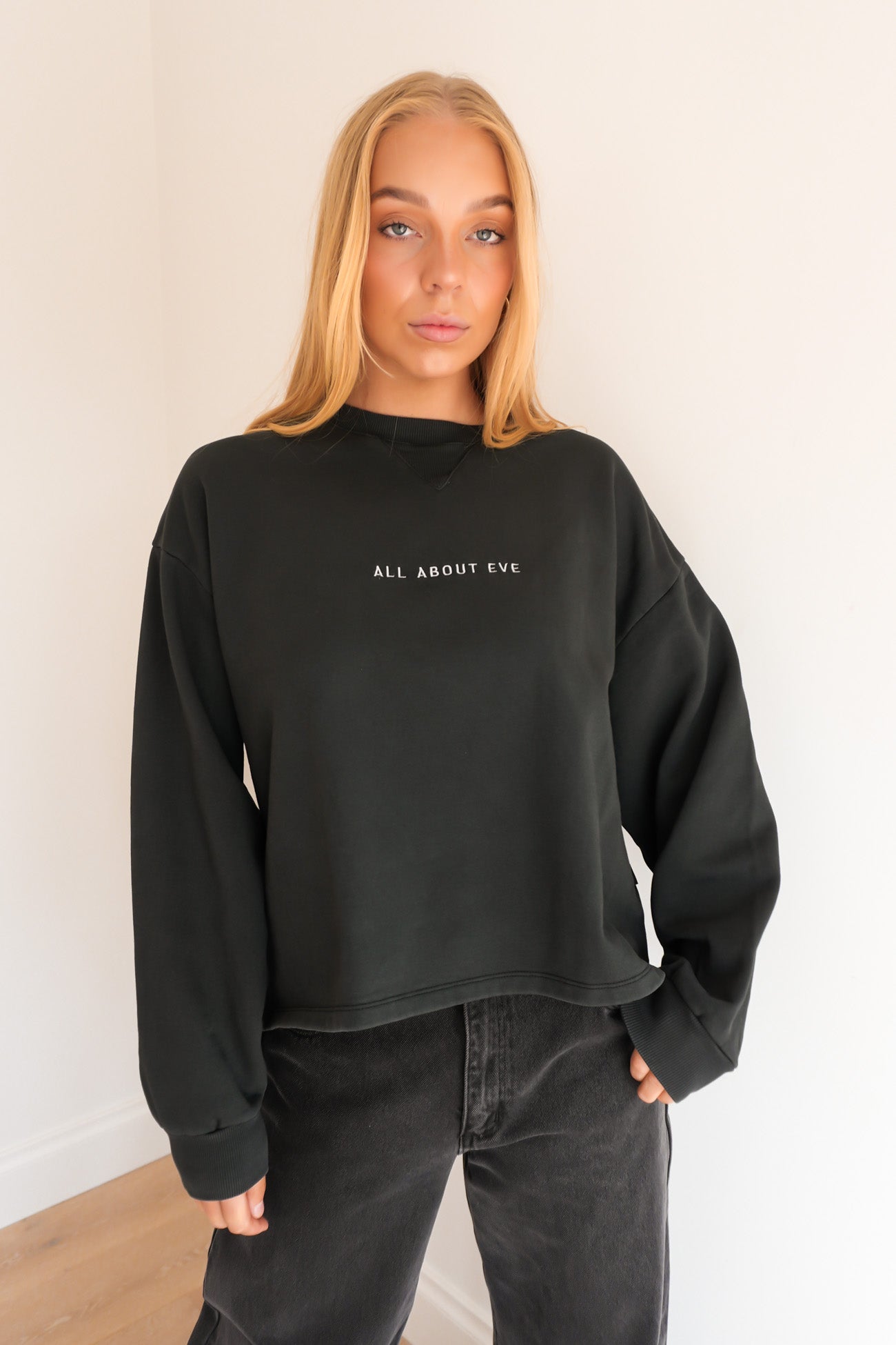 AAE Washed Box Crew Washed Black