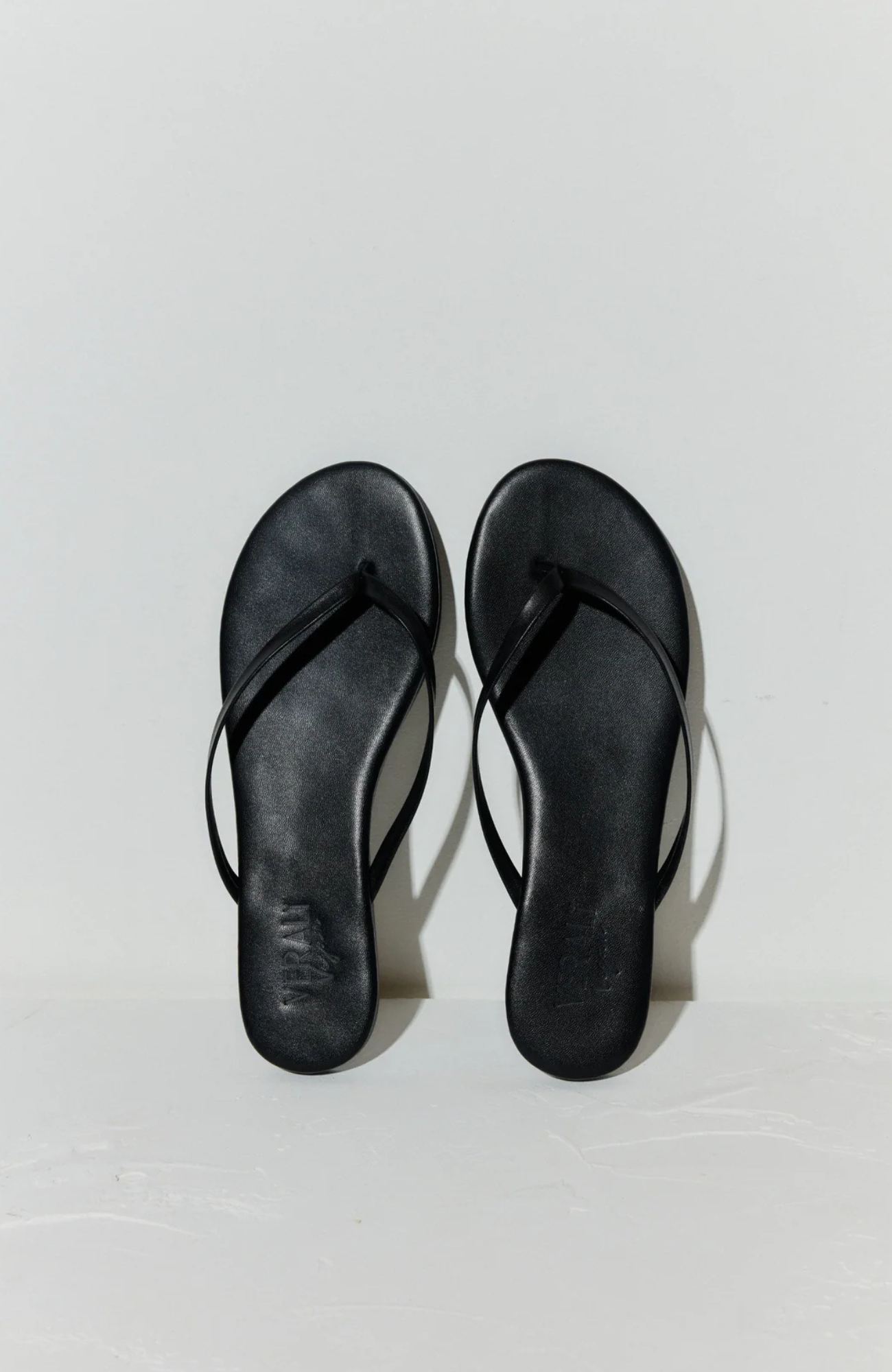 Tori Thongs Black
