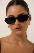 Kaiya Sunglasses // Black