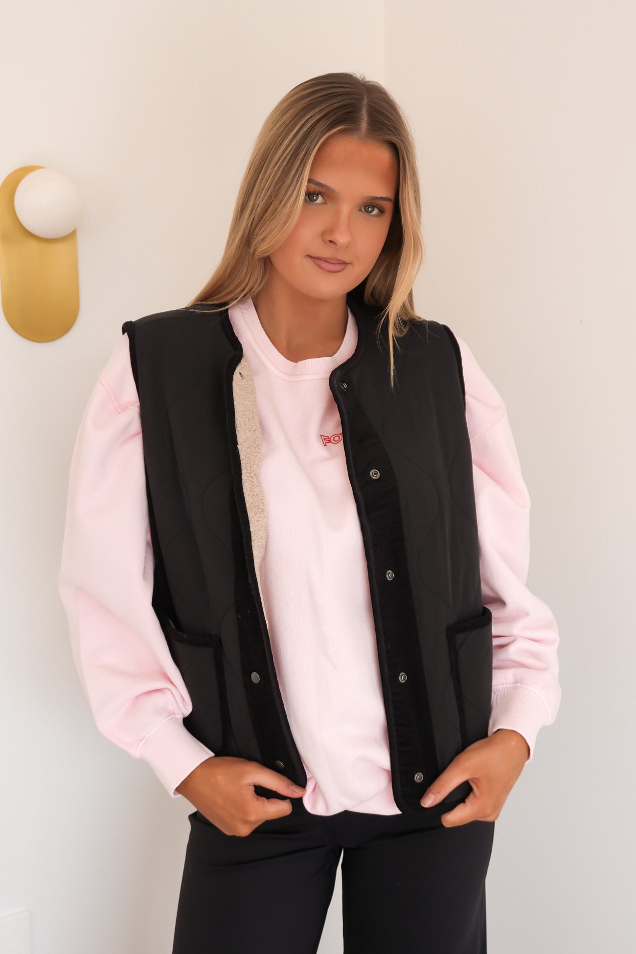 Alberta Vest Black