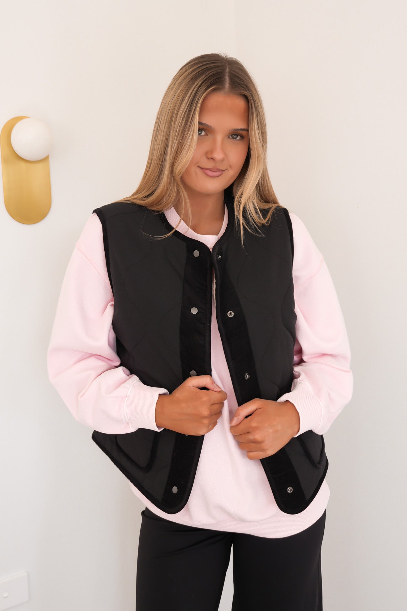 Alberta Vest Black