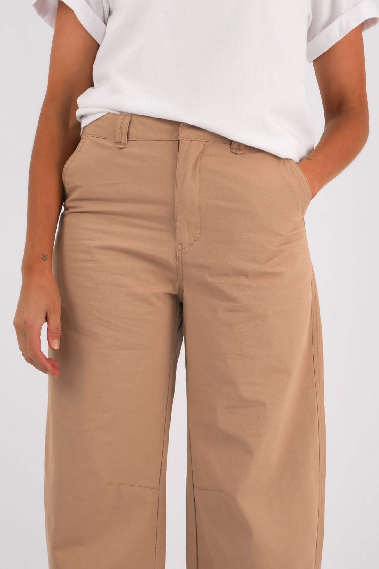 Brooks Barrel Leg Pant Natural