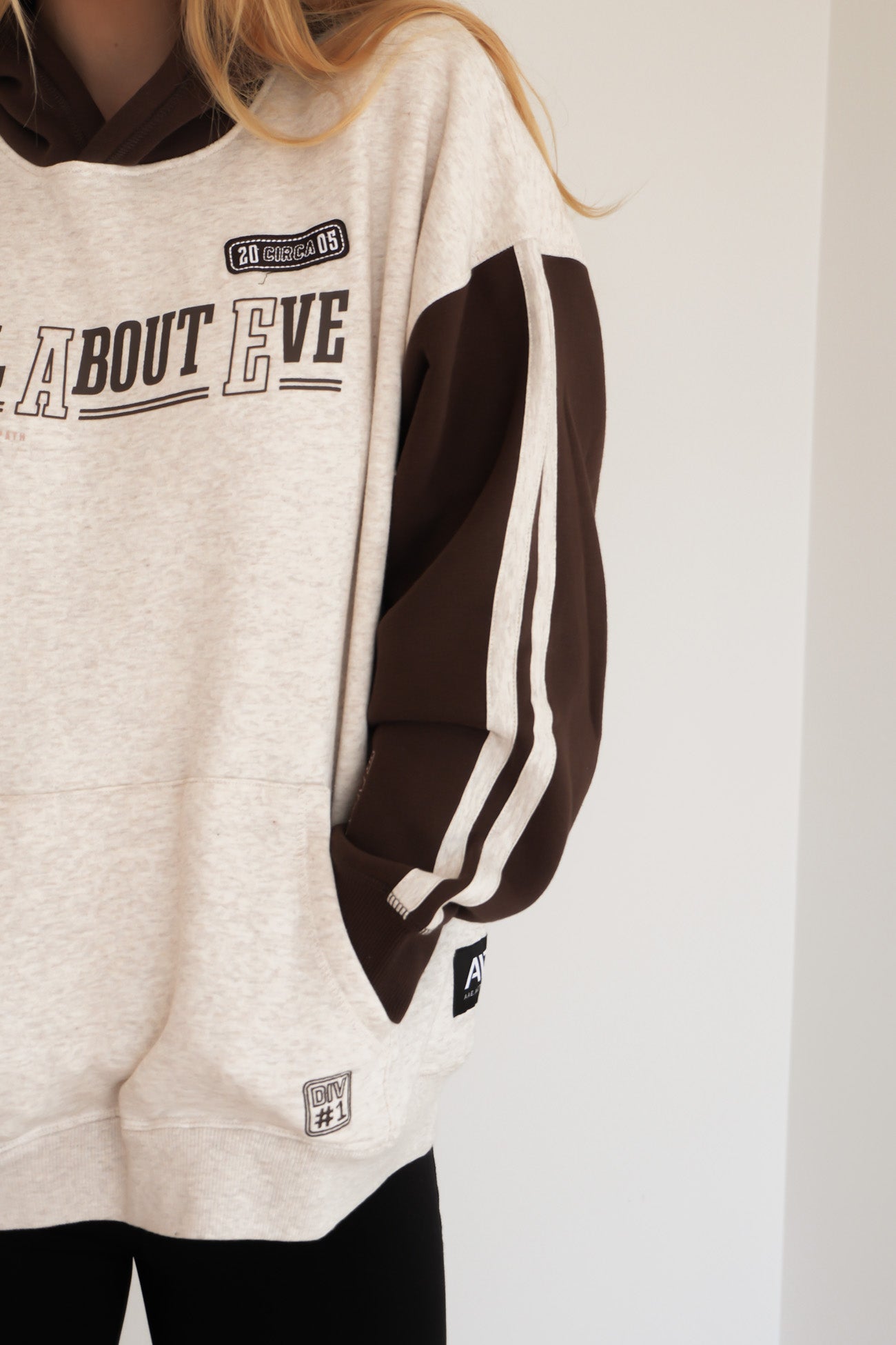 Contrast Club Relaxed Hoodie Oat