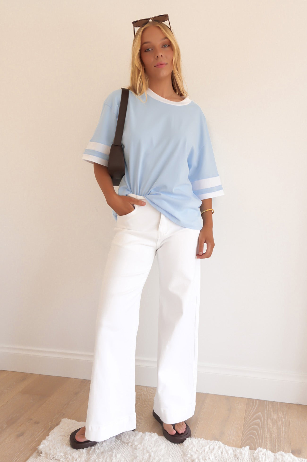 Della Tee Blue White