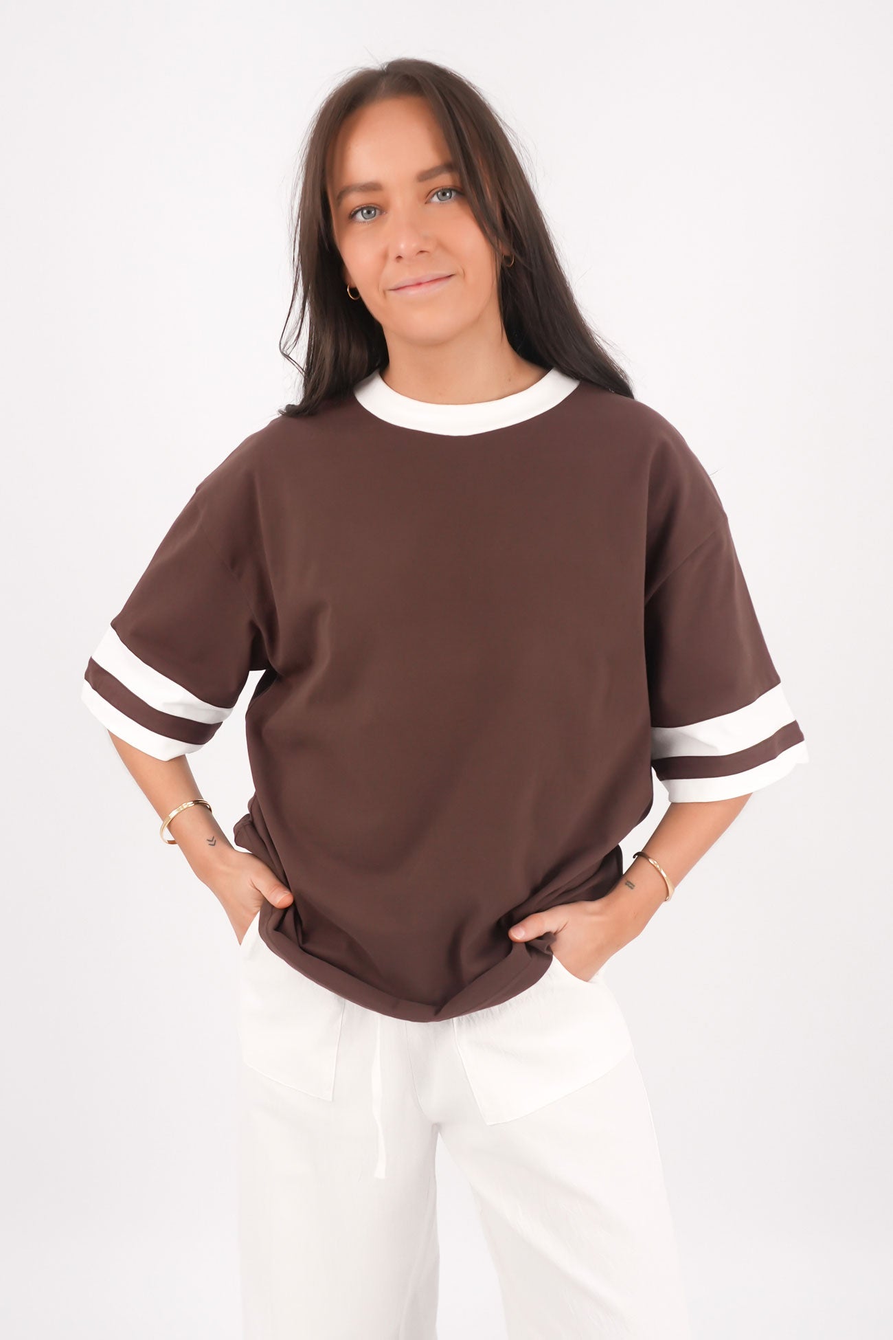 Della Tee Chocolate White