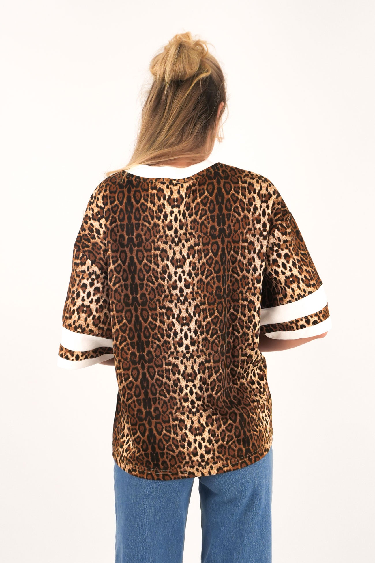 Della Tee Leopard