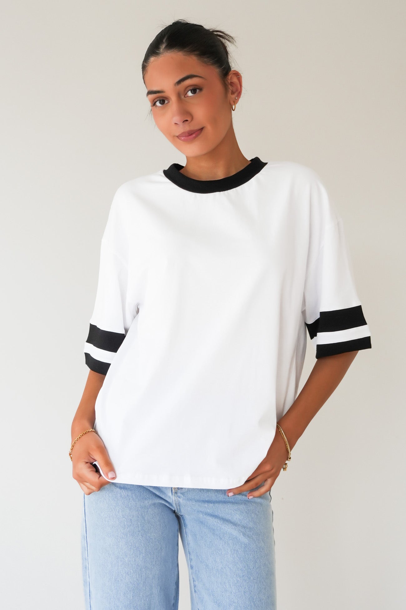 Della Tee White Black