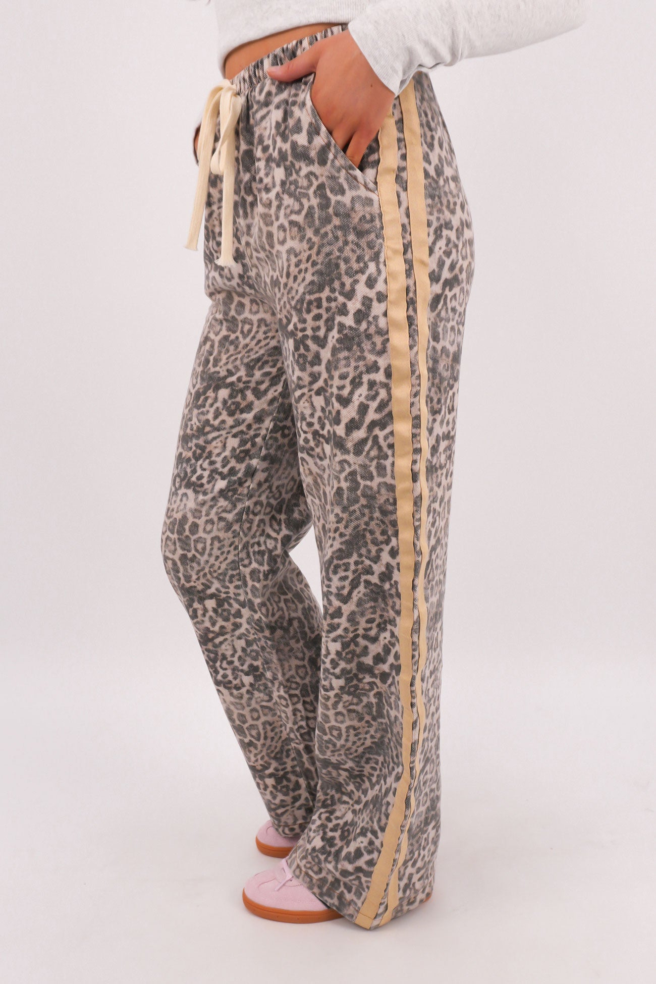 Dylan Denim Pant Faded Leopard