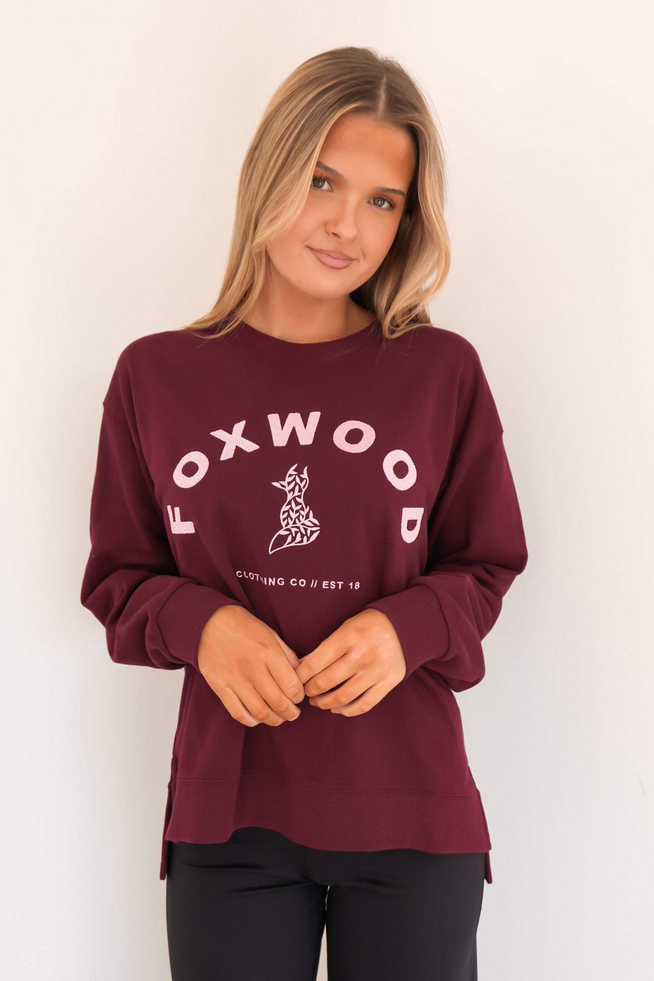 Effortless Contrast Crew Windsor Wine
