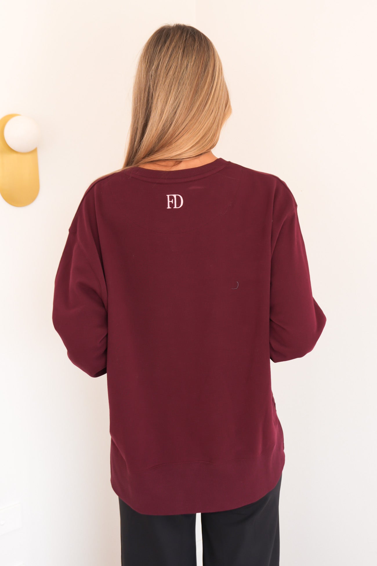 Effortless Contrast Crew Windsor Wine