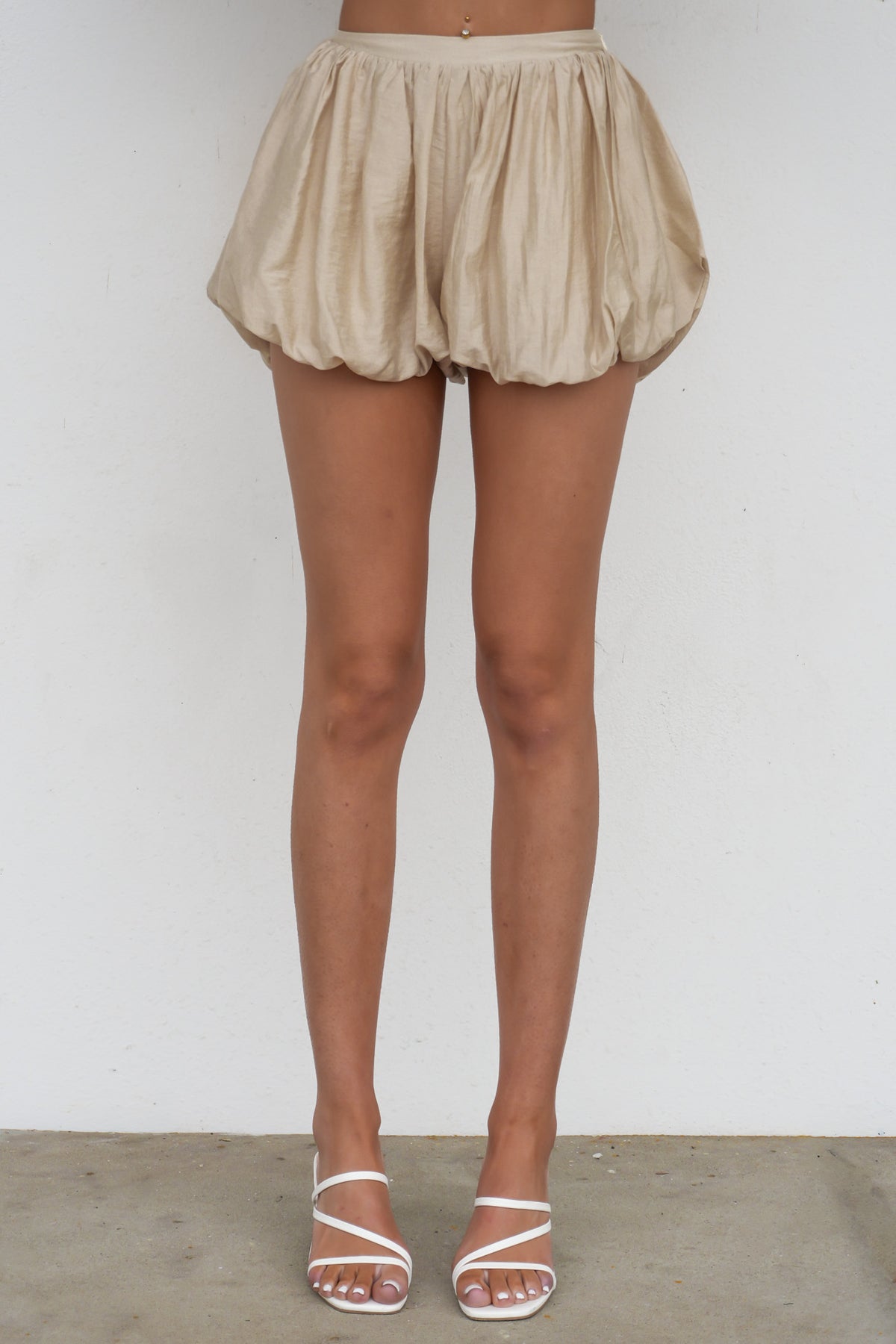 Emmeline Bubble Short Beige