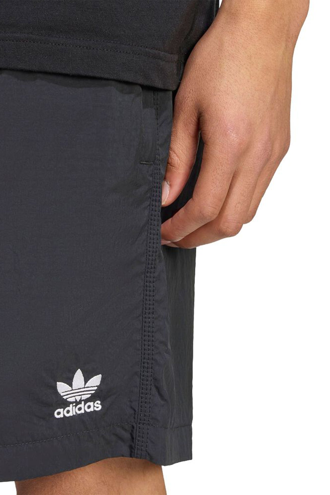 Essential Woven Short Black White