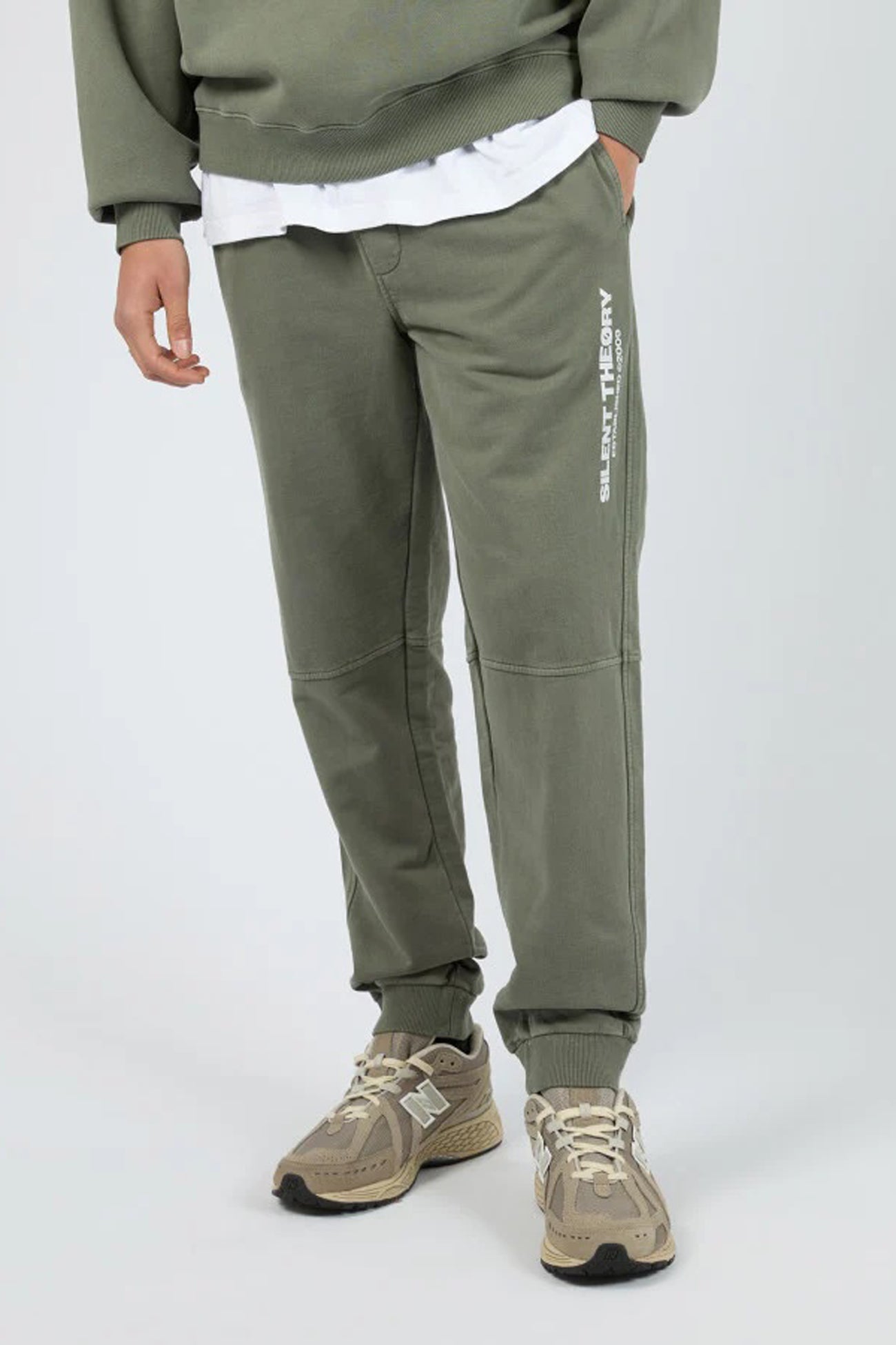 Essential Theory Trackpant V2 Eucalyptus