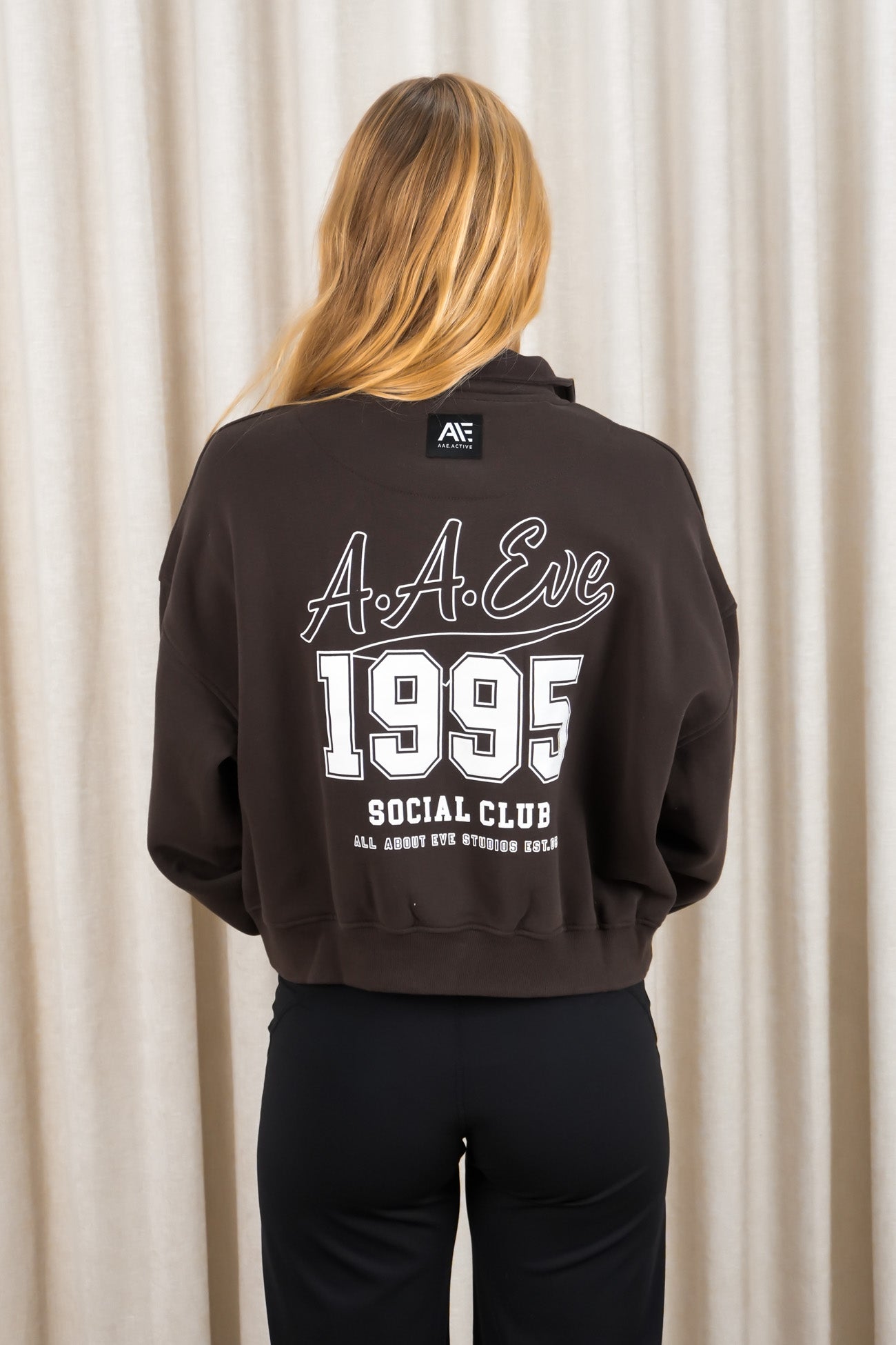 Eve Team 1/4 Zip Brown