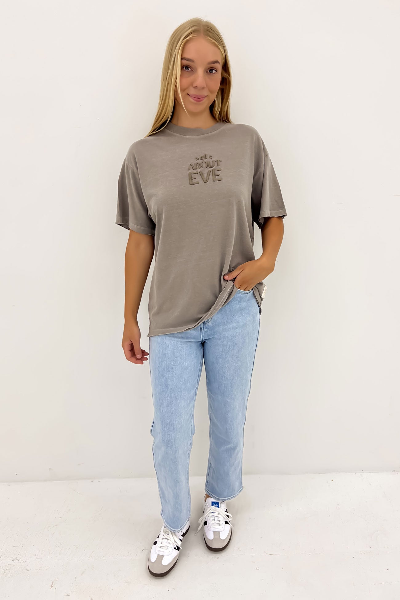 Grounded Tee Grey