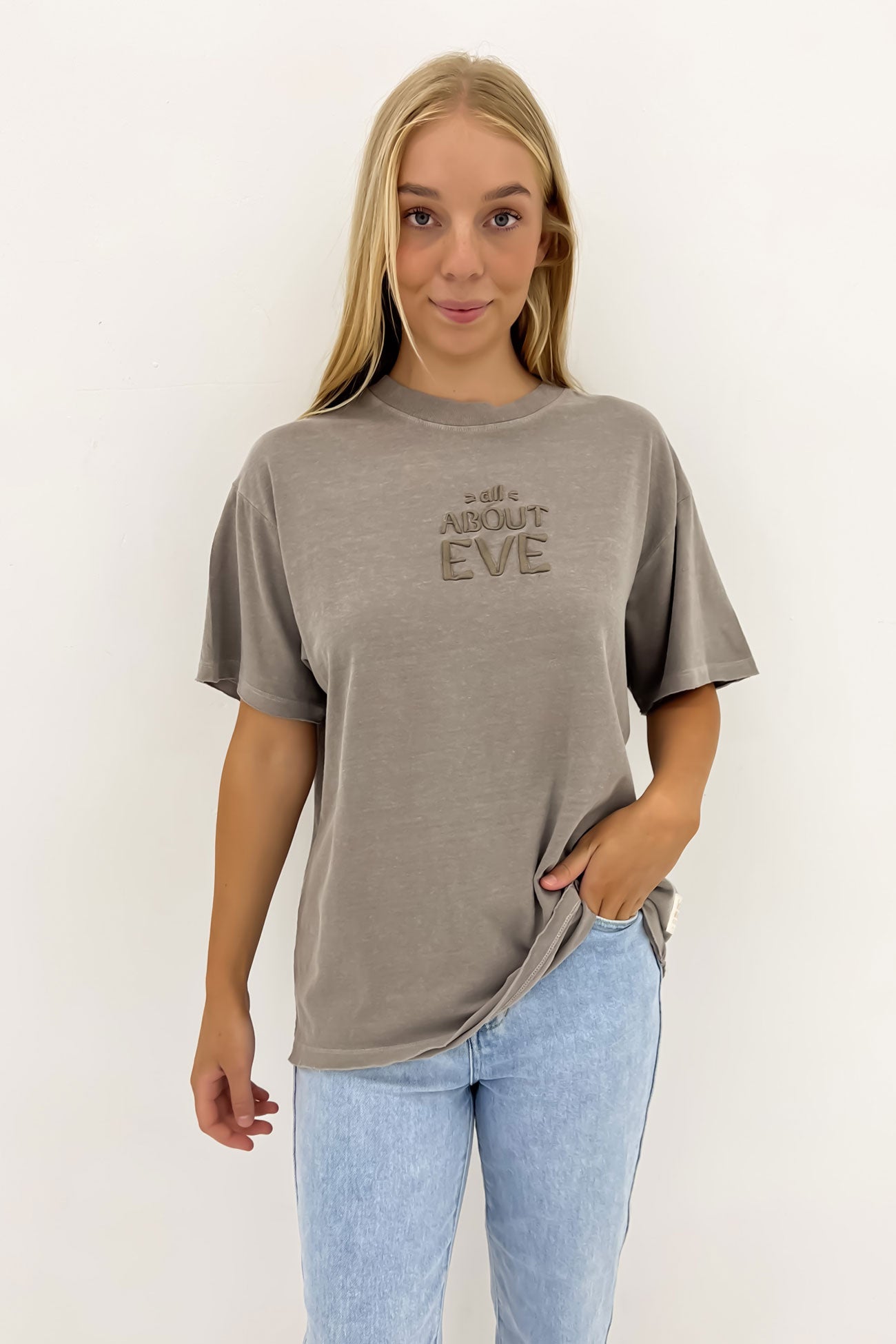 Grounded Tee Grey