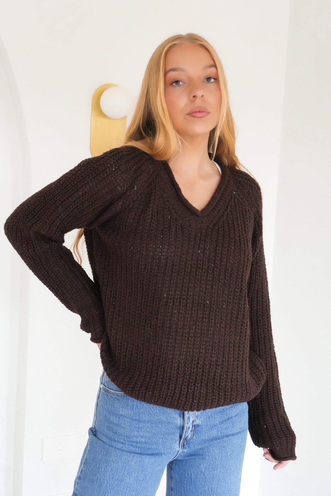 Hali V-Neck Knit Brown