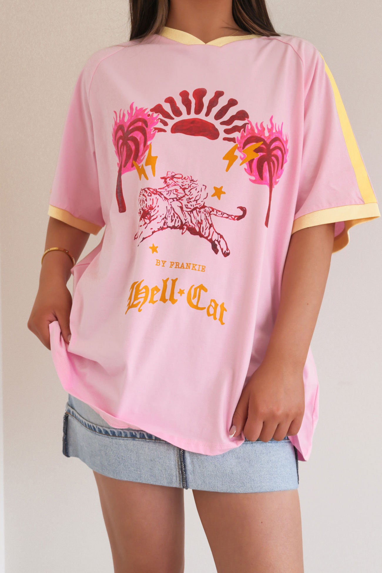Hell-Cat Tee Pink