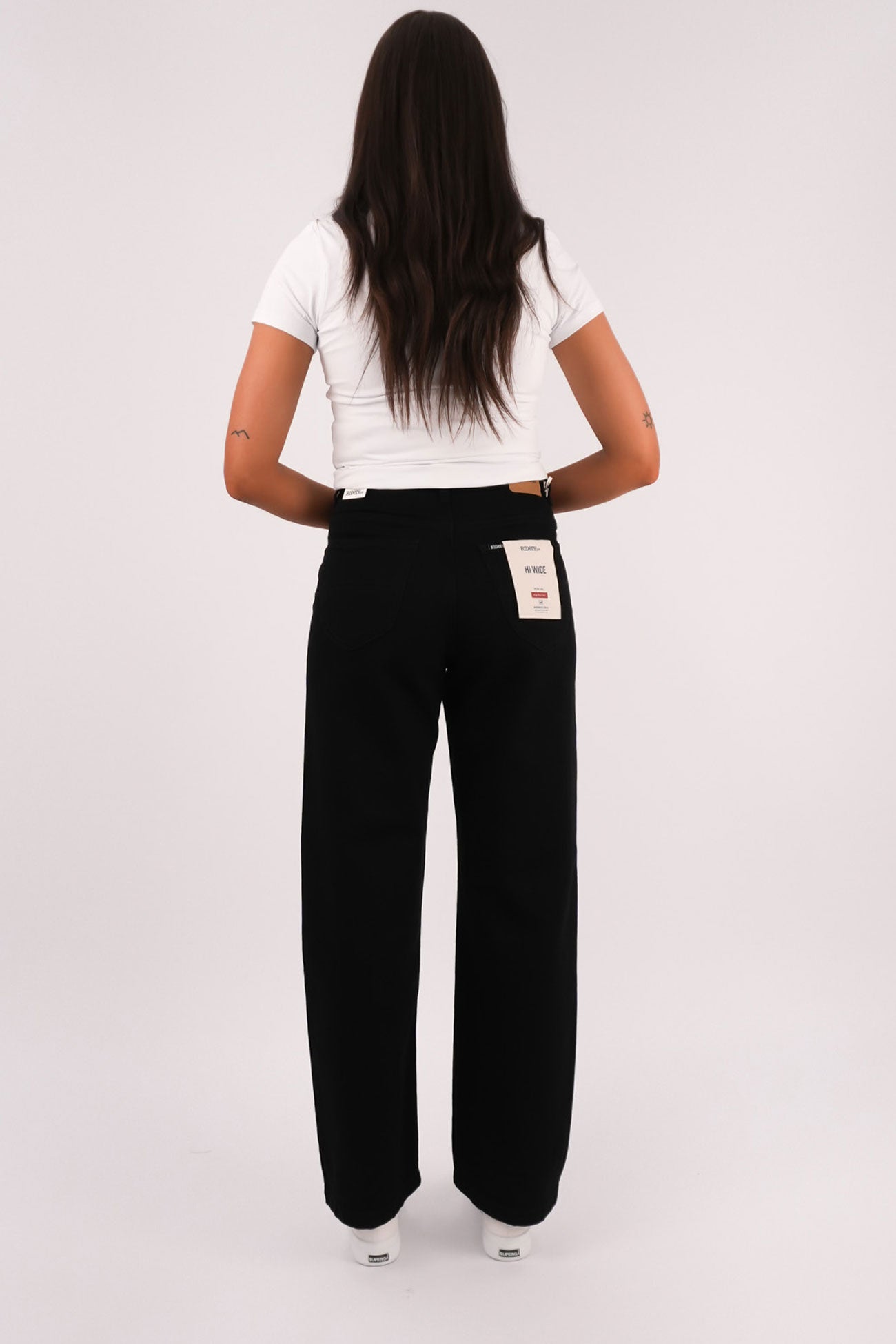 Hi Wide Jean Washed Black