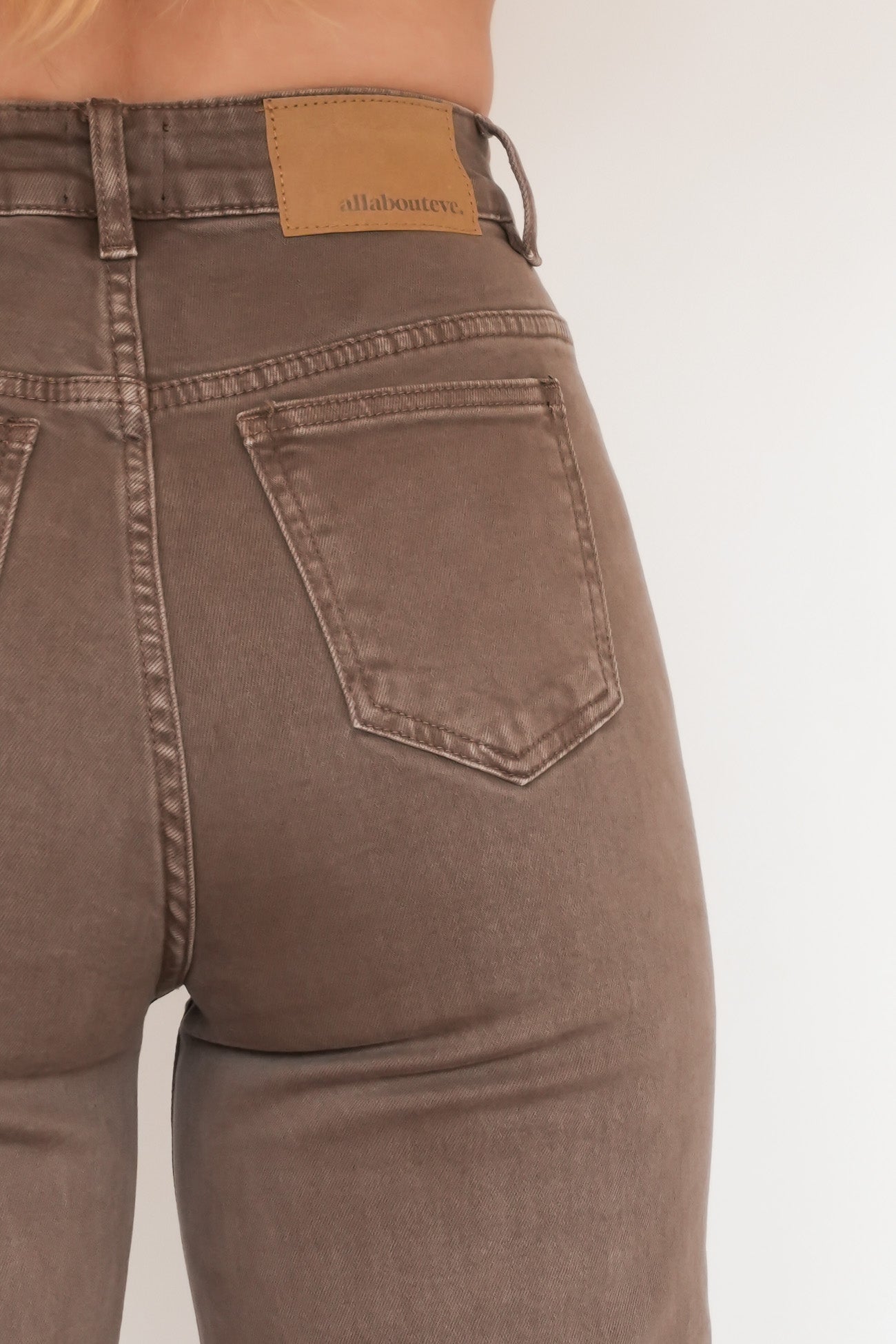 Jacqui Wide Leg Jean Cocoa