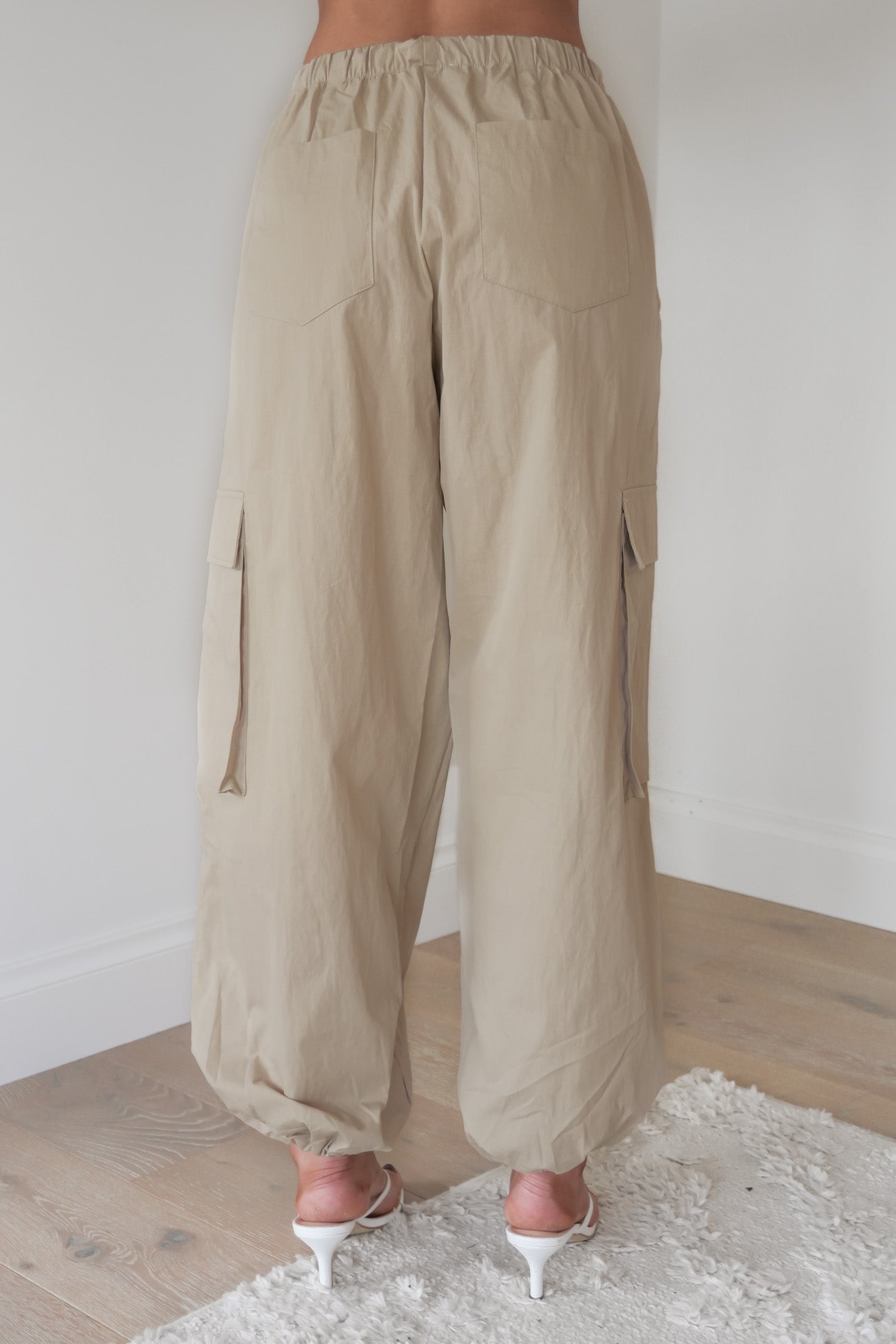 Jahinta Parachute Pant Beige