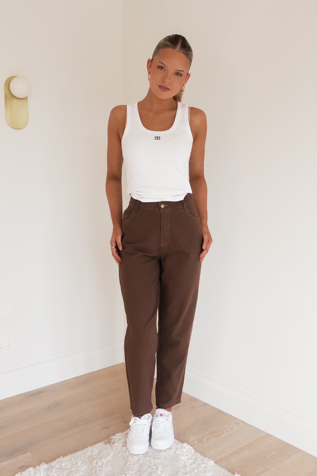 Jaye Barrel Jean Chocolate