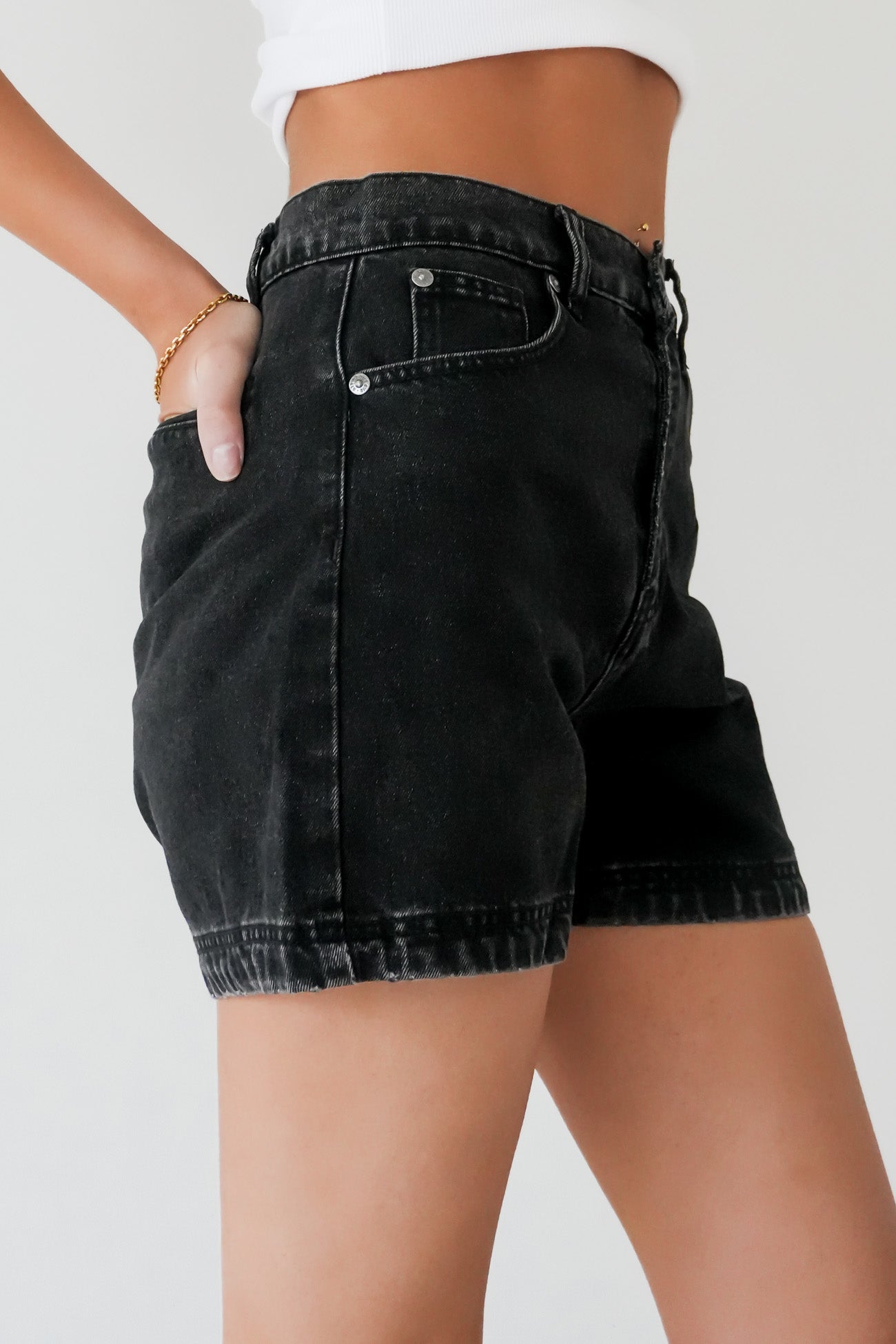 Josie Short Washed Black