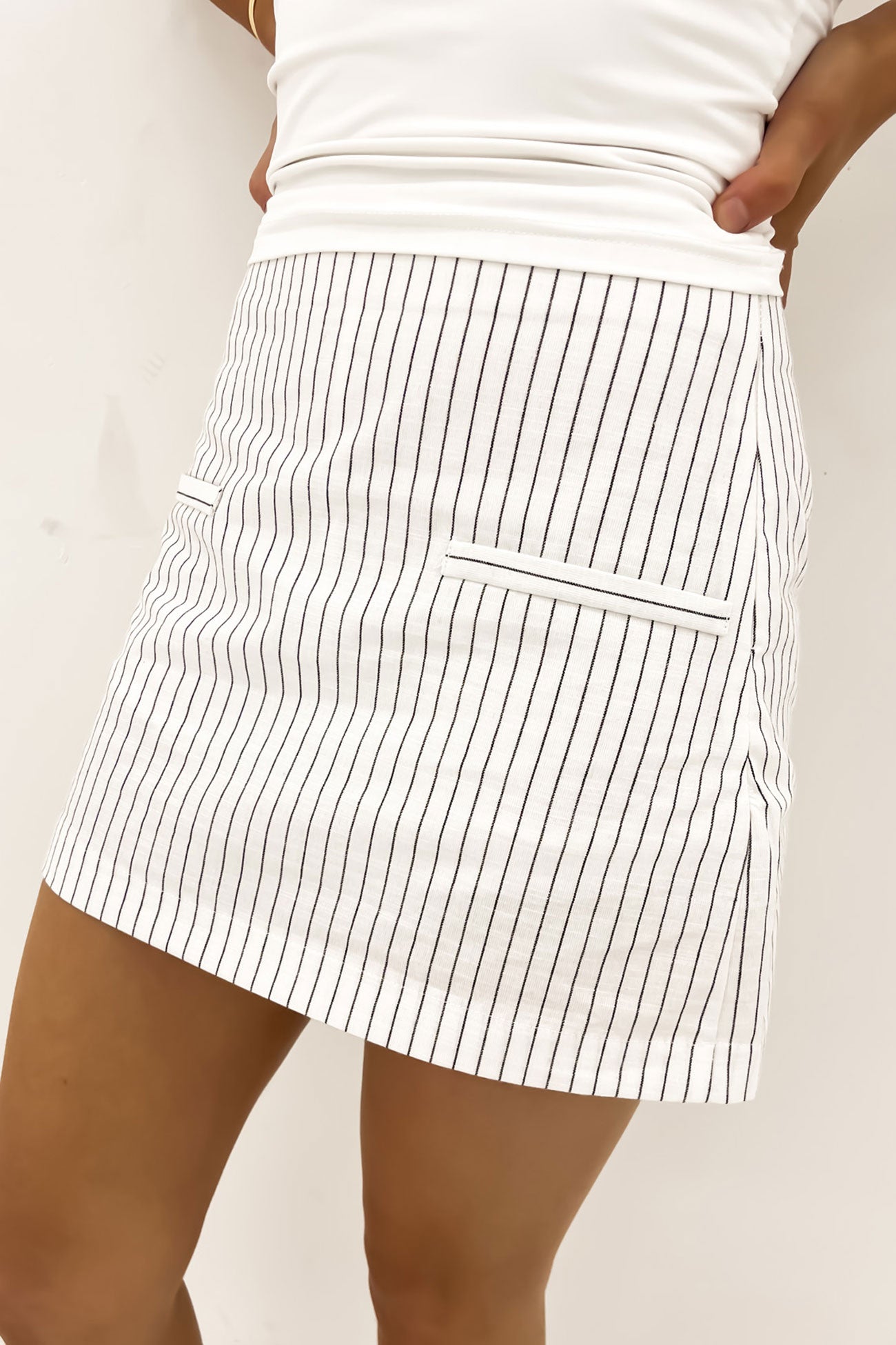 Lauren Skort White Pinstripe