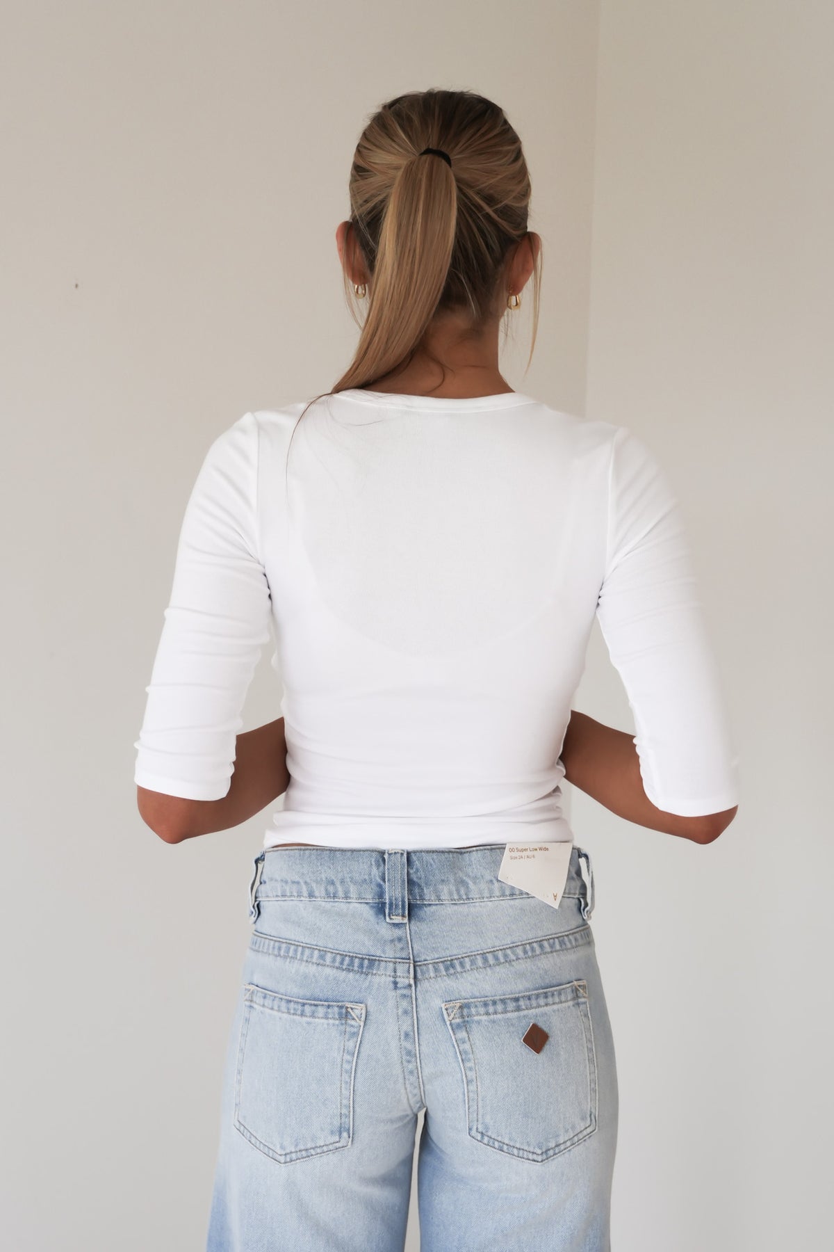 Luxe Rib Vee Quarter Sleeve Top White