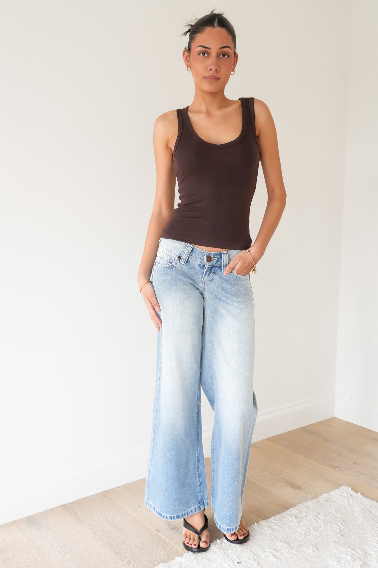 Luxe Rib Vee Tank Chocolate