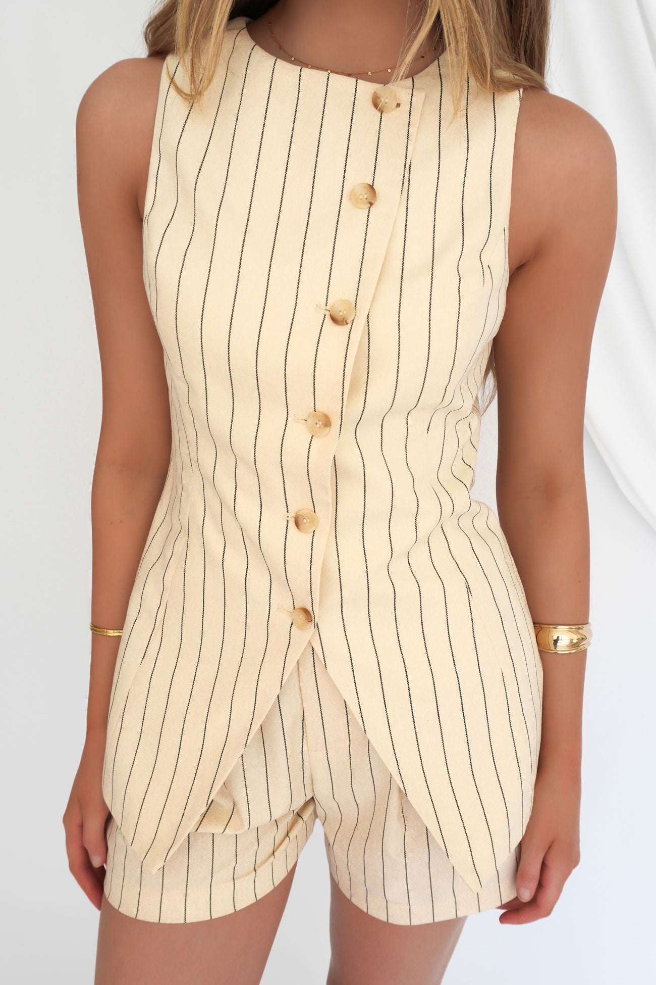 Maddox-Stripe-Vest-Beige-f8jpg